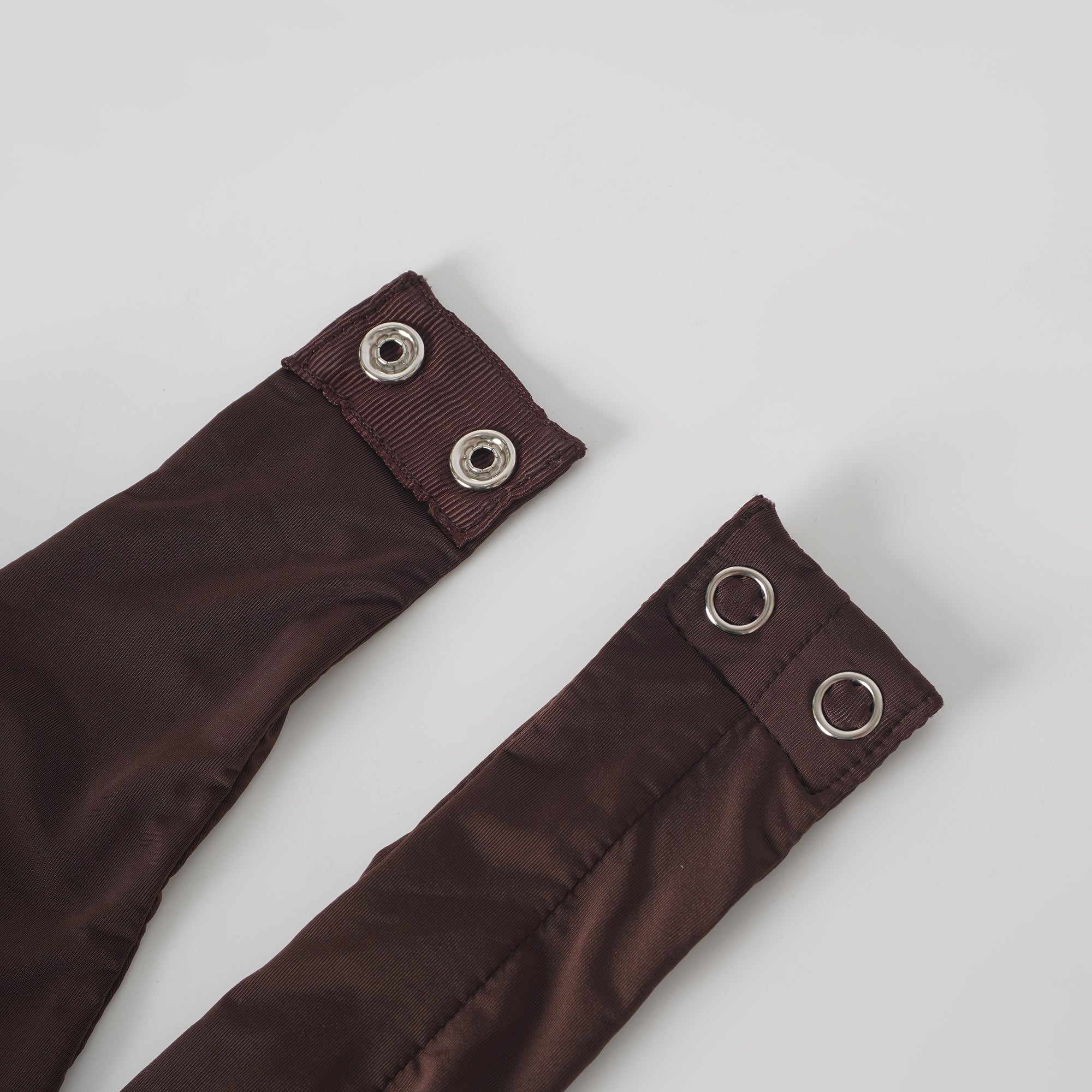 Charitina Brown Tailliertes Midikleid mit Rüschen