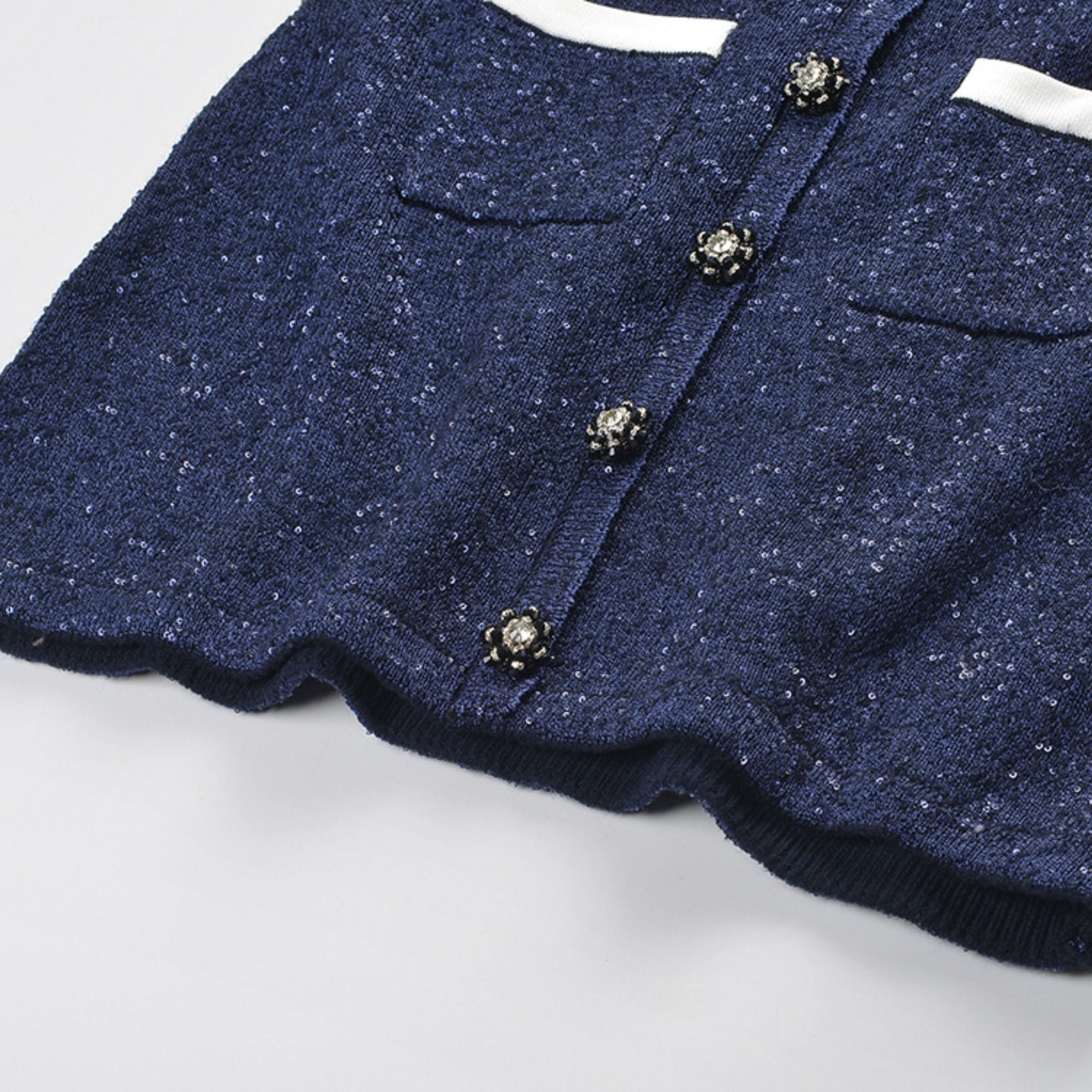 طقم سترة وتنورة محبوكة متناسقة من Bénédicte