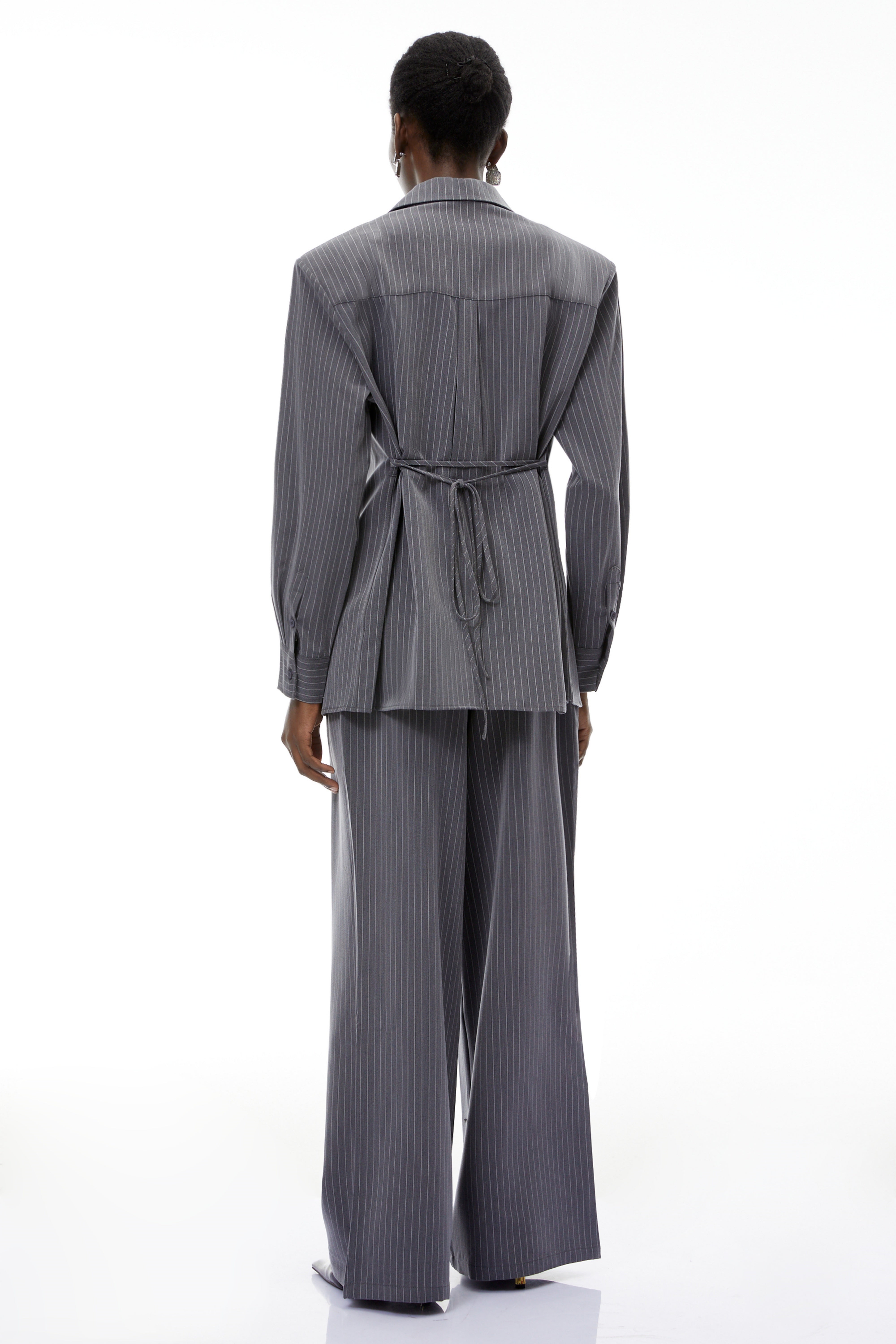 Abigail Grey – Set aus Blazer und Hose mit vertikalen Streifen