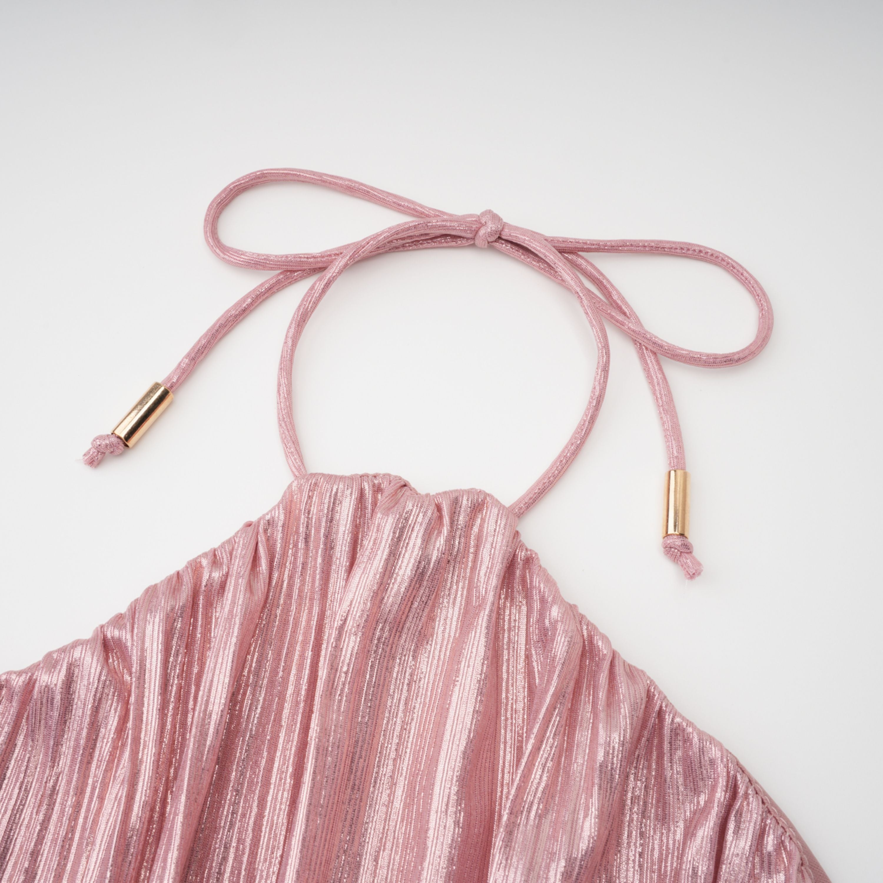 فستان طويل مطوي لامع باللون الوردي من Alchimie