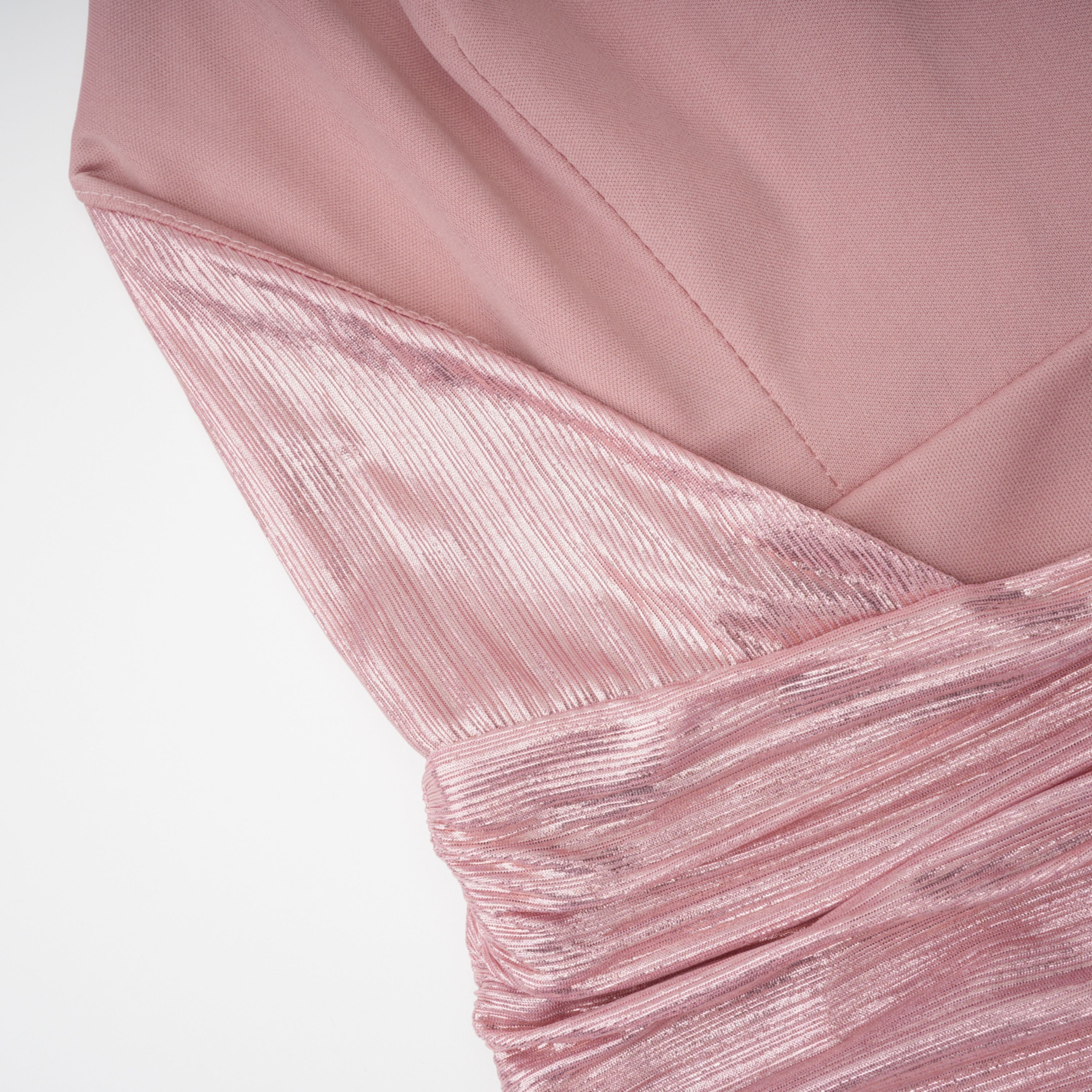 فستان طويل مطوي لامع باللون الوردي من Alchimie