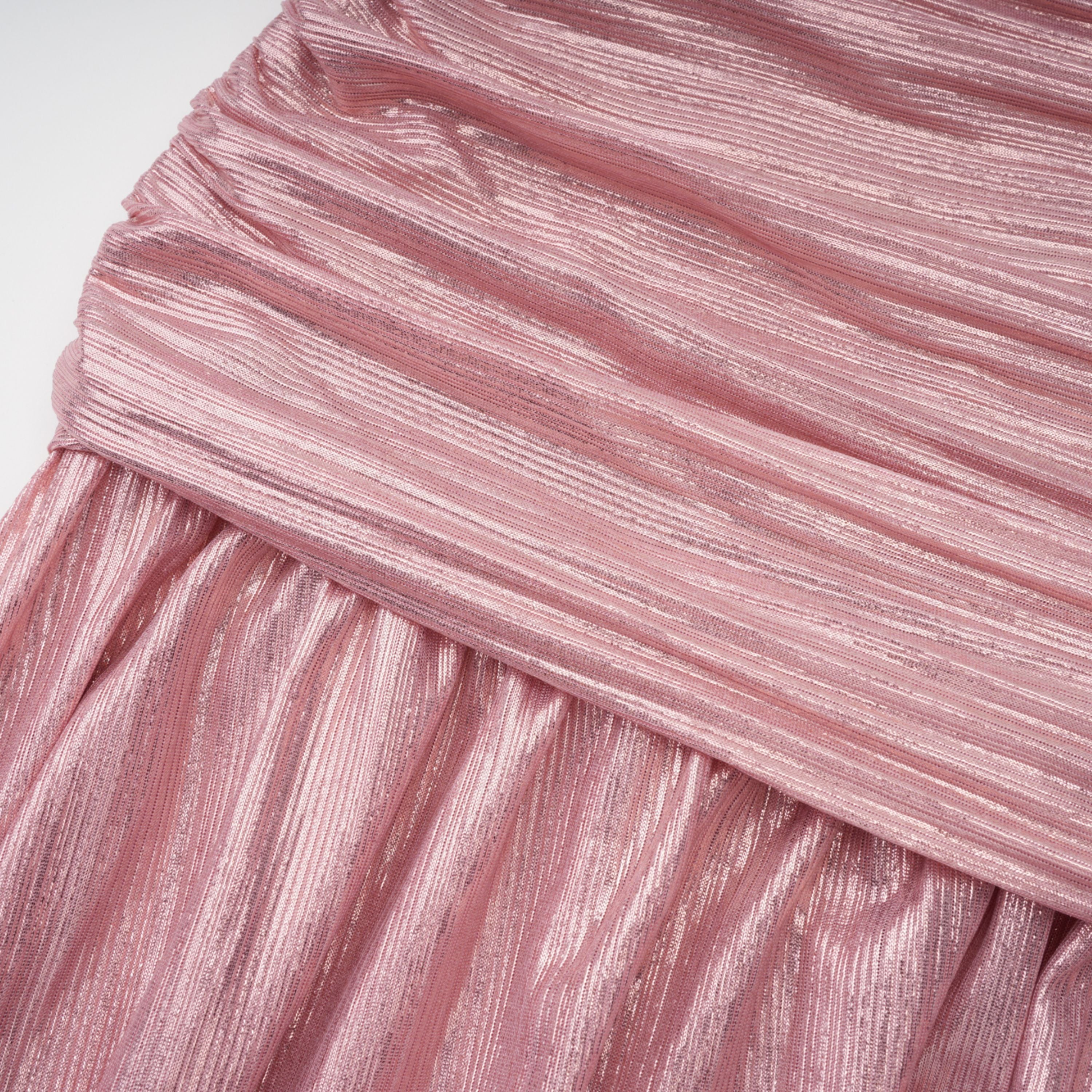 فستان طويل مطوي لامع باللون الوردي من Alchimie