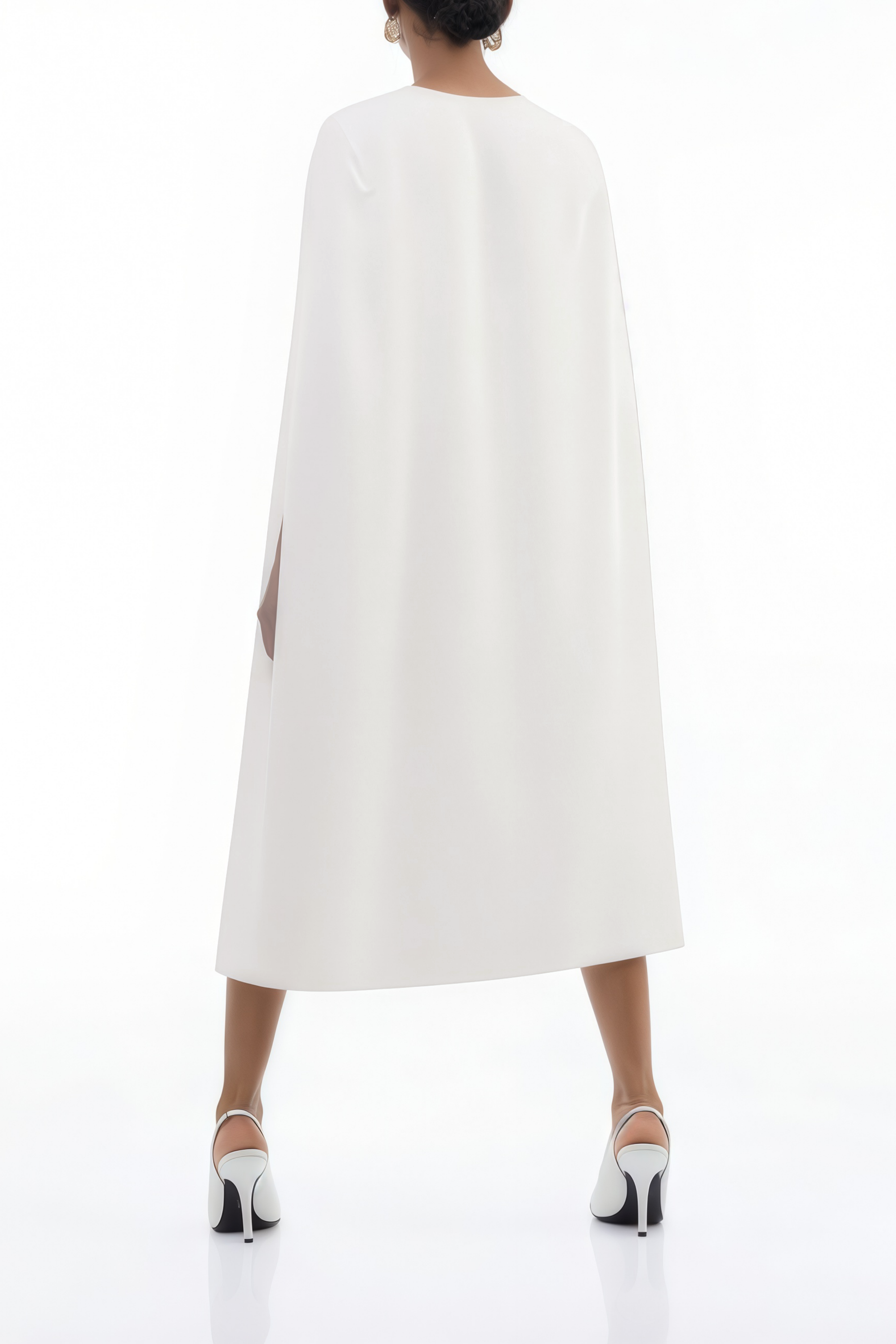 فستان ميدي بأكمام واسعة من أميليا وايت