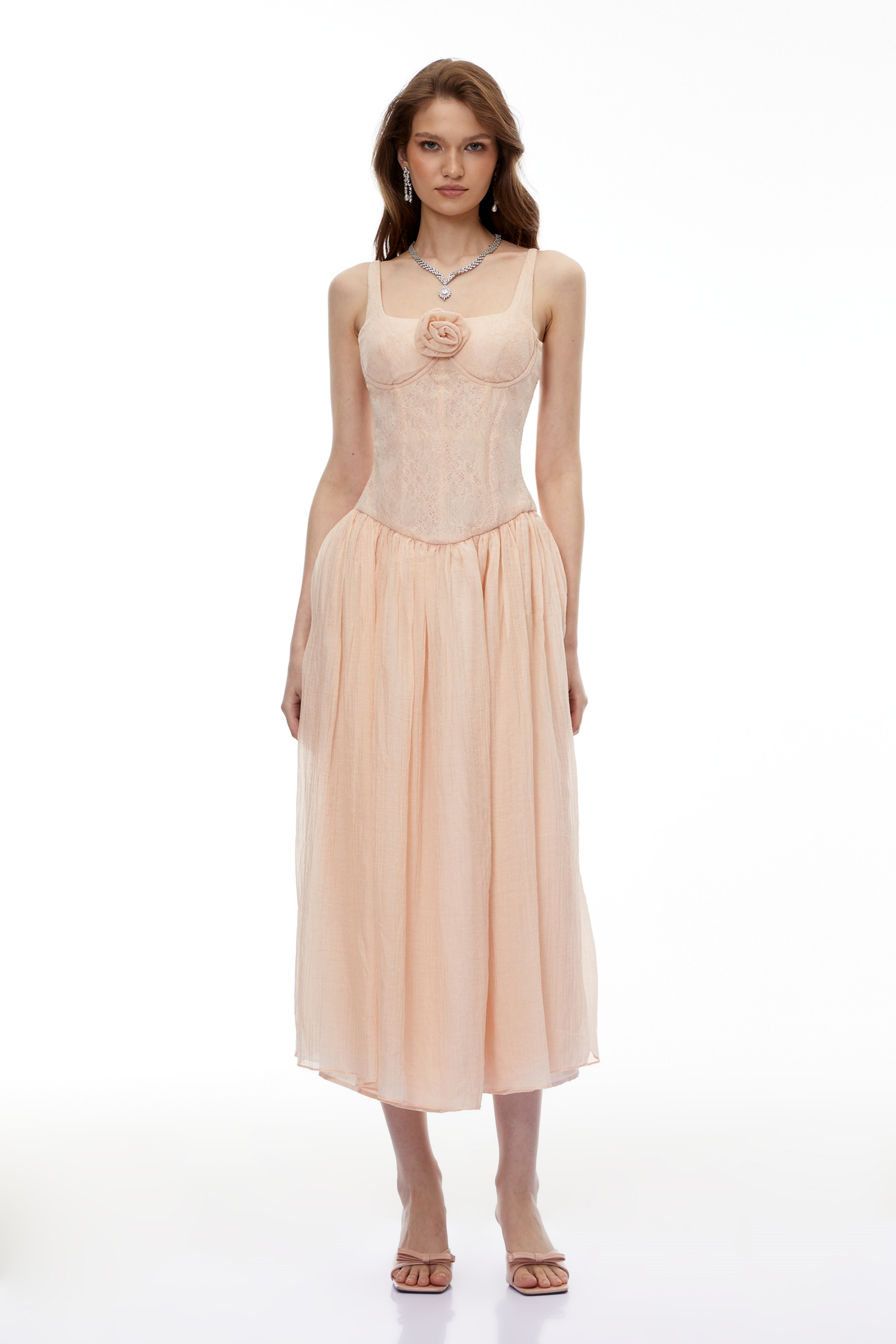 Amina – Midi-Kleid aus rosa Blumen-Spitze mit Einsätzen