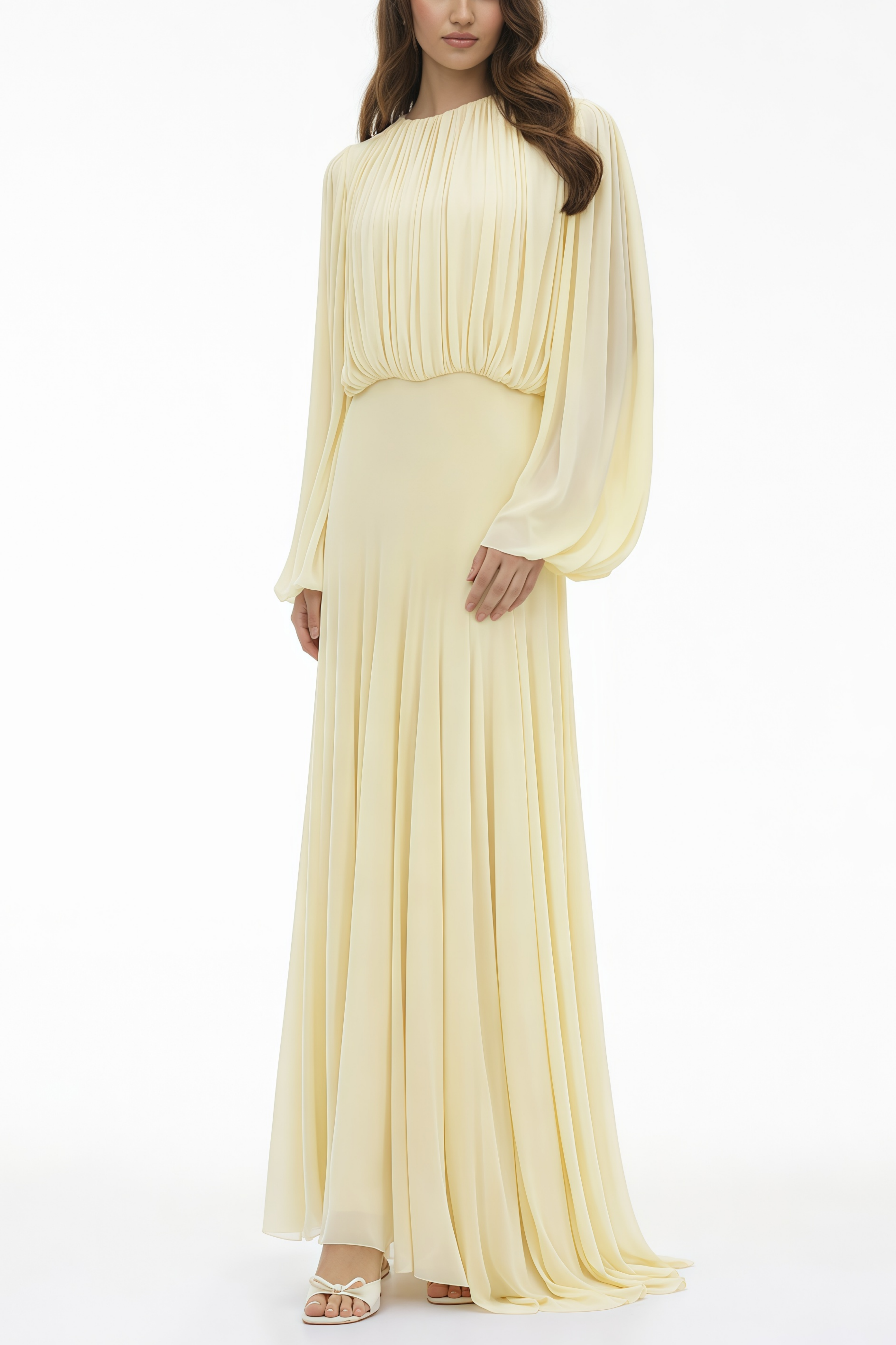 فستان طويل بأكمام على شكل فانوس أصفر ومزين بطيات