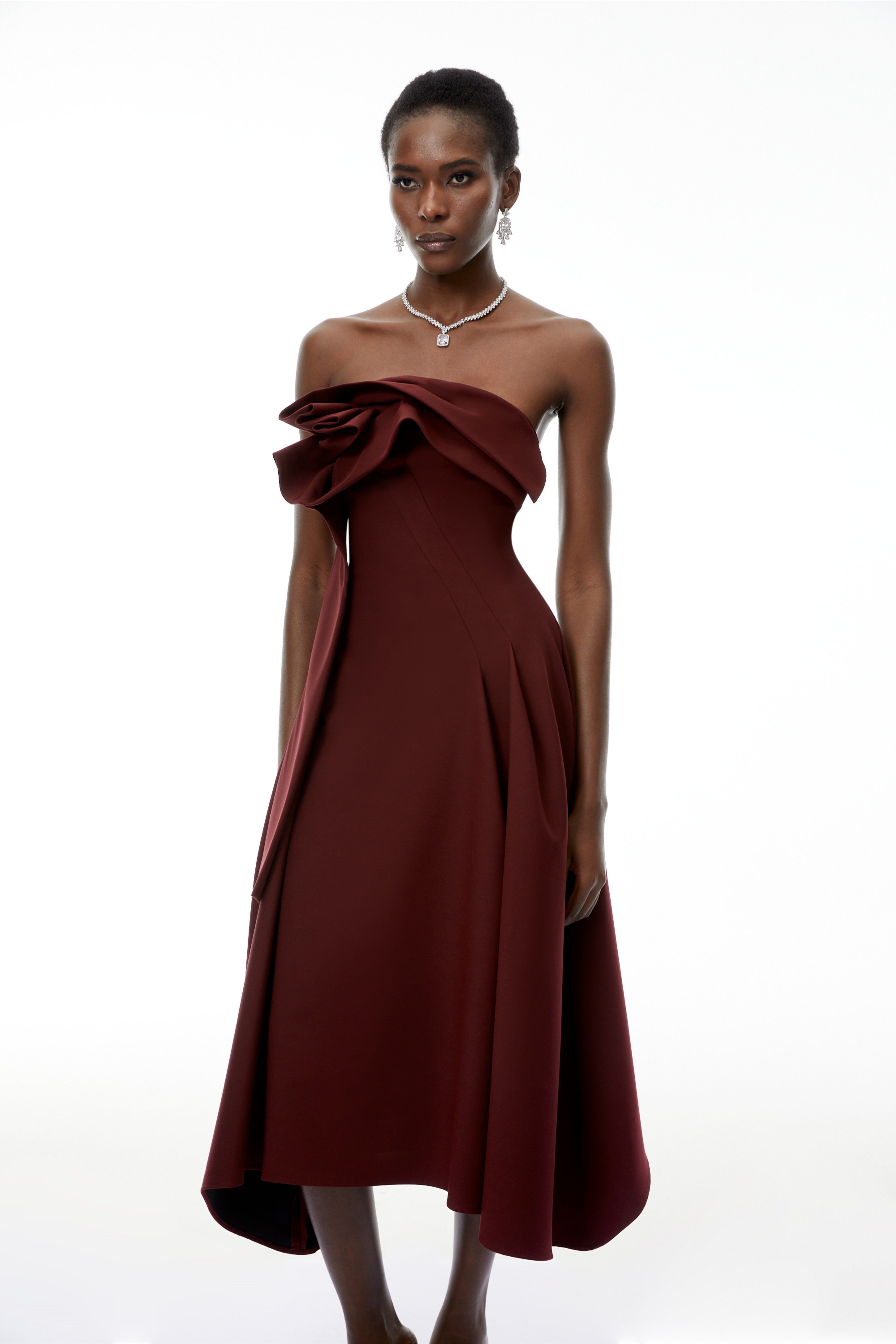 Annika Burgundy 3D-Midi-Kleid mit Rüschen und Blütenblättern
