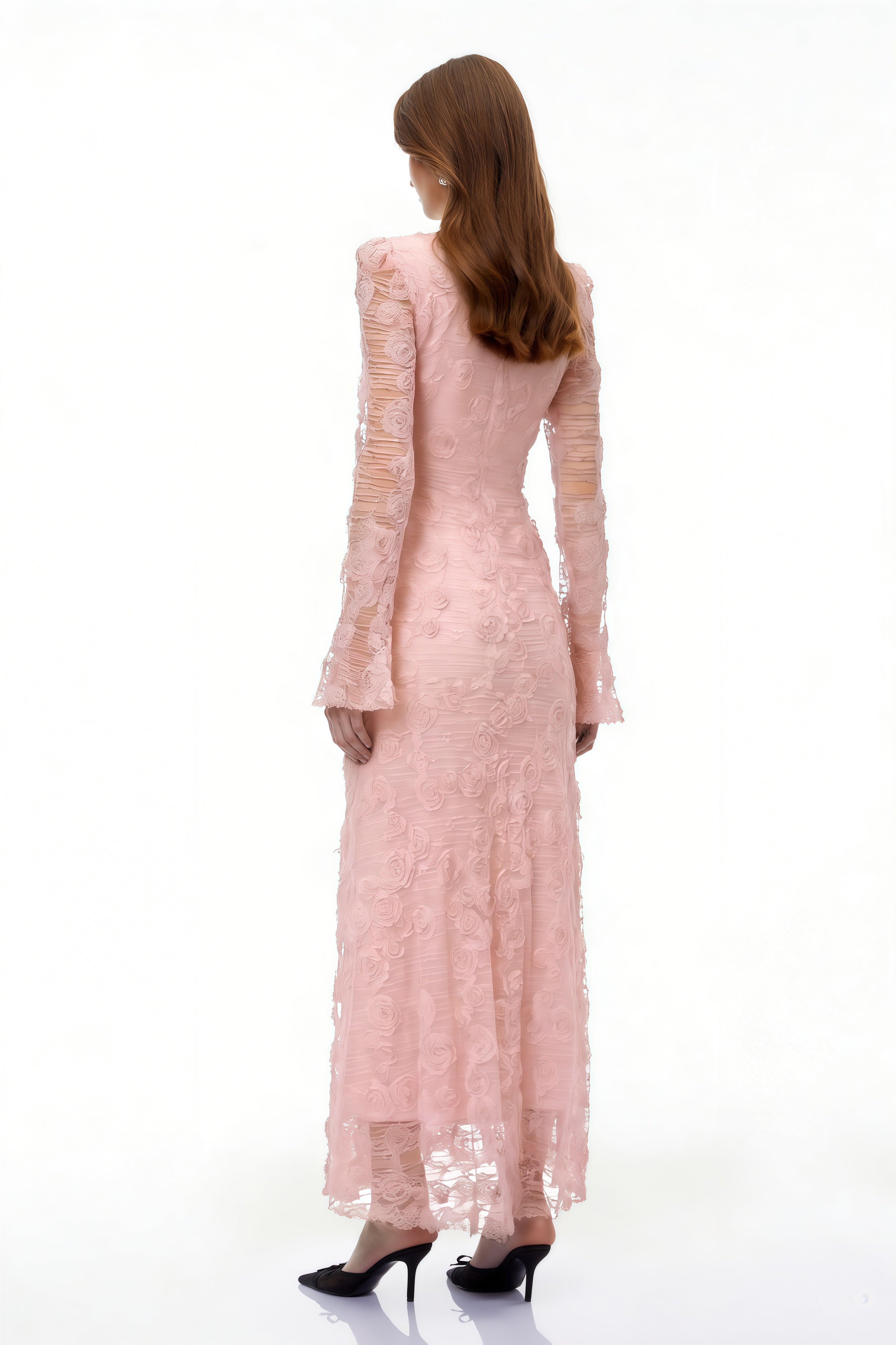 Maxikleid aus bestickter Spitze mit 3D-Blumenmuster von Branwen Pink