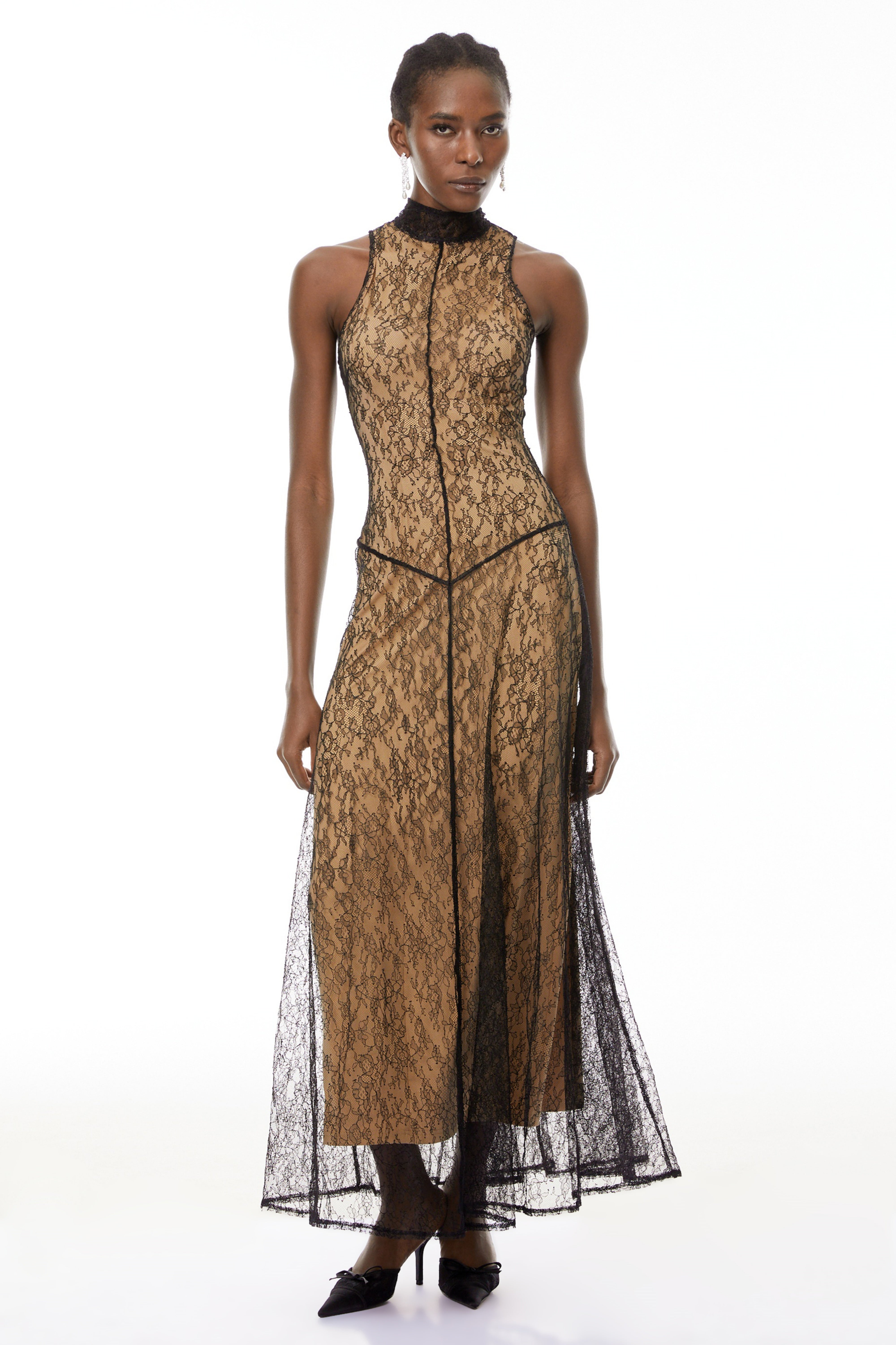 Cosmina Schwarzes Maxikleid mit Neckholder und floraler Spitze