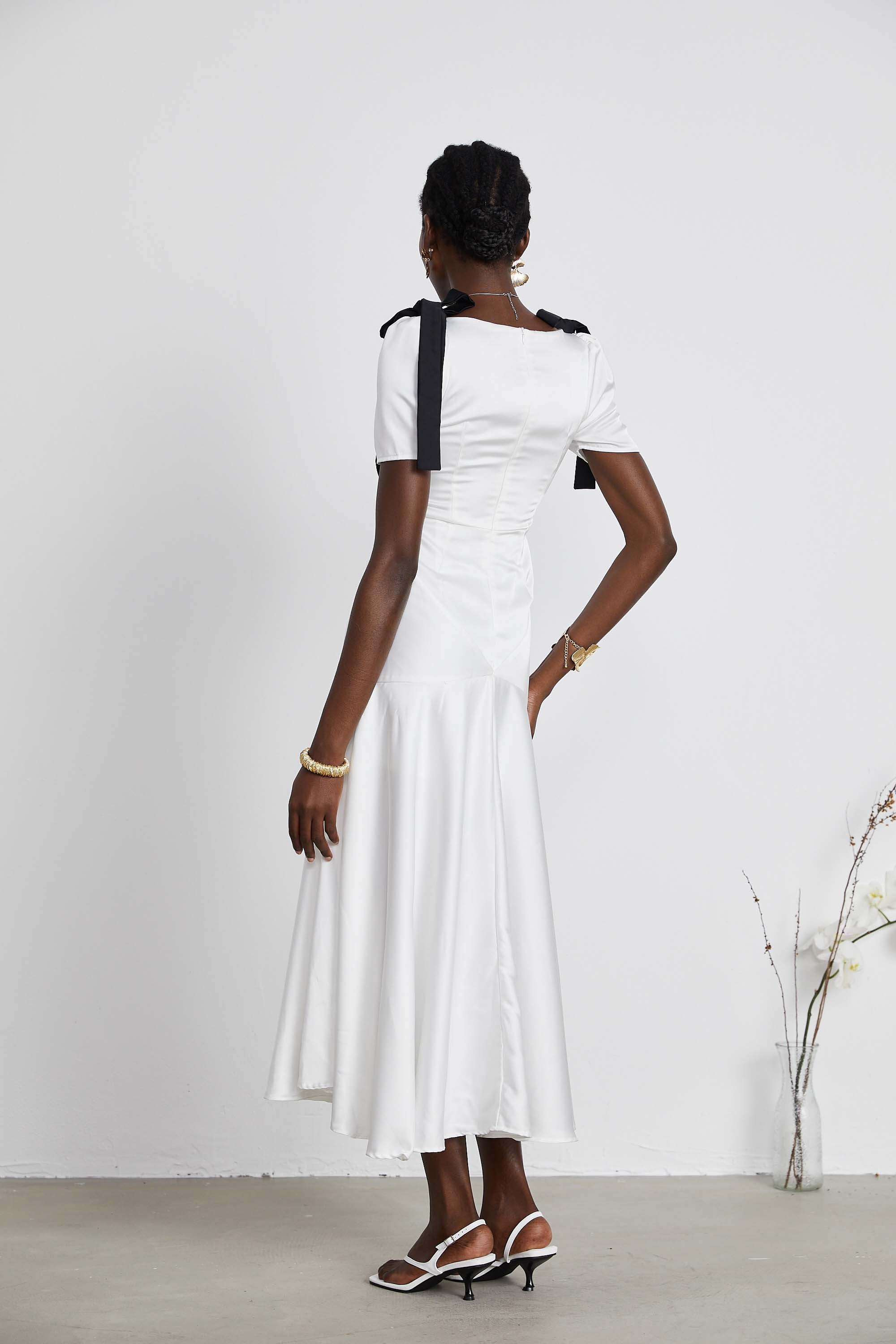 Robe longue à manches bouffantes et nœud « Cyrielle »