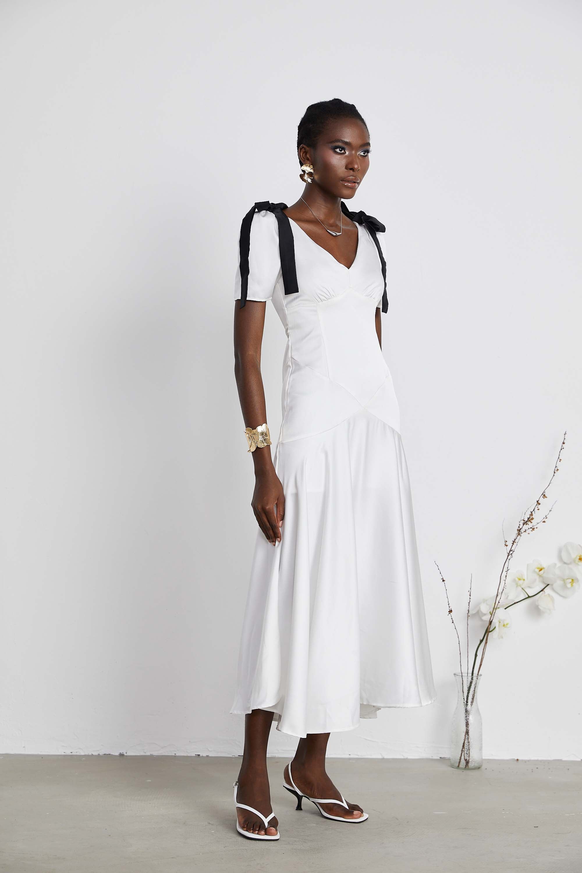 Robe longue à manches bouffantes et nœud « Cyrielle »