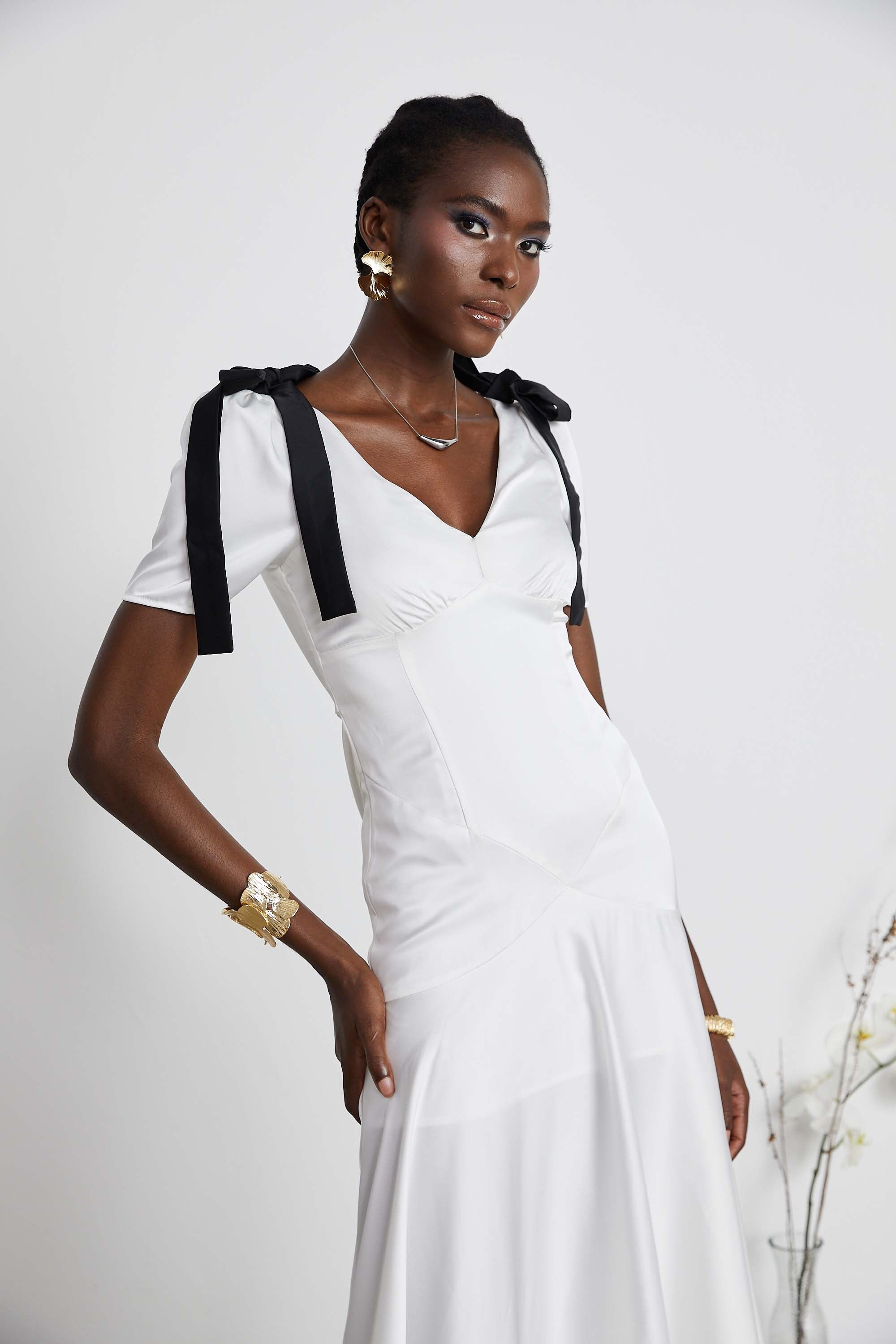 Robe longue à manches bouffantes et nœud « Cyrielle »