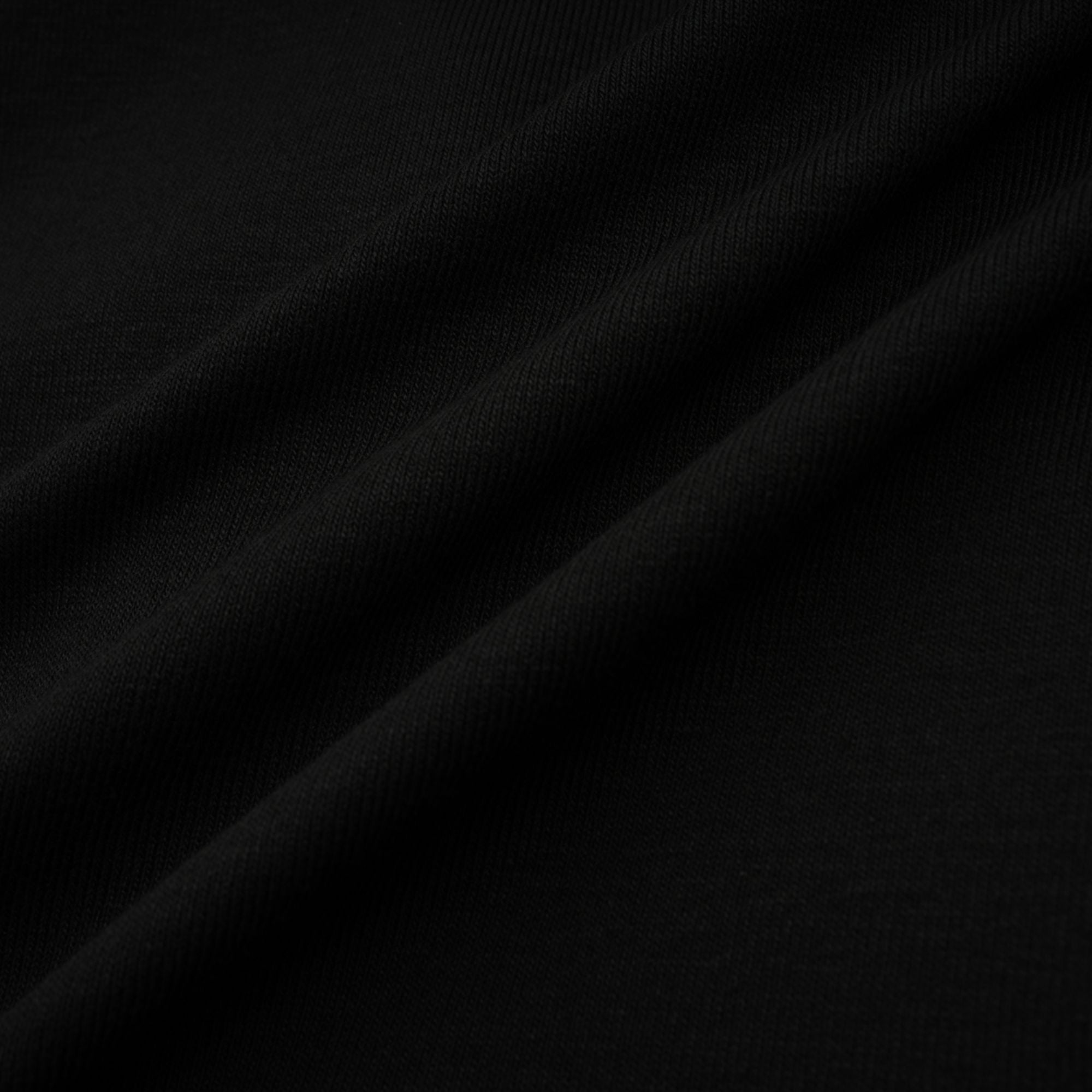 بلوزة أنايس السوداء المفتوحة من الأمام والمجمعة