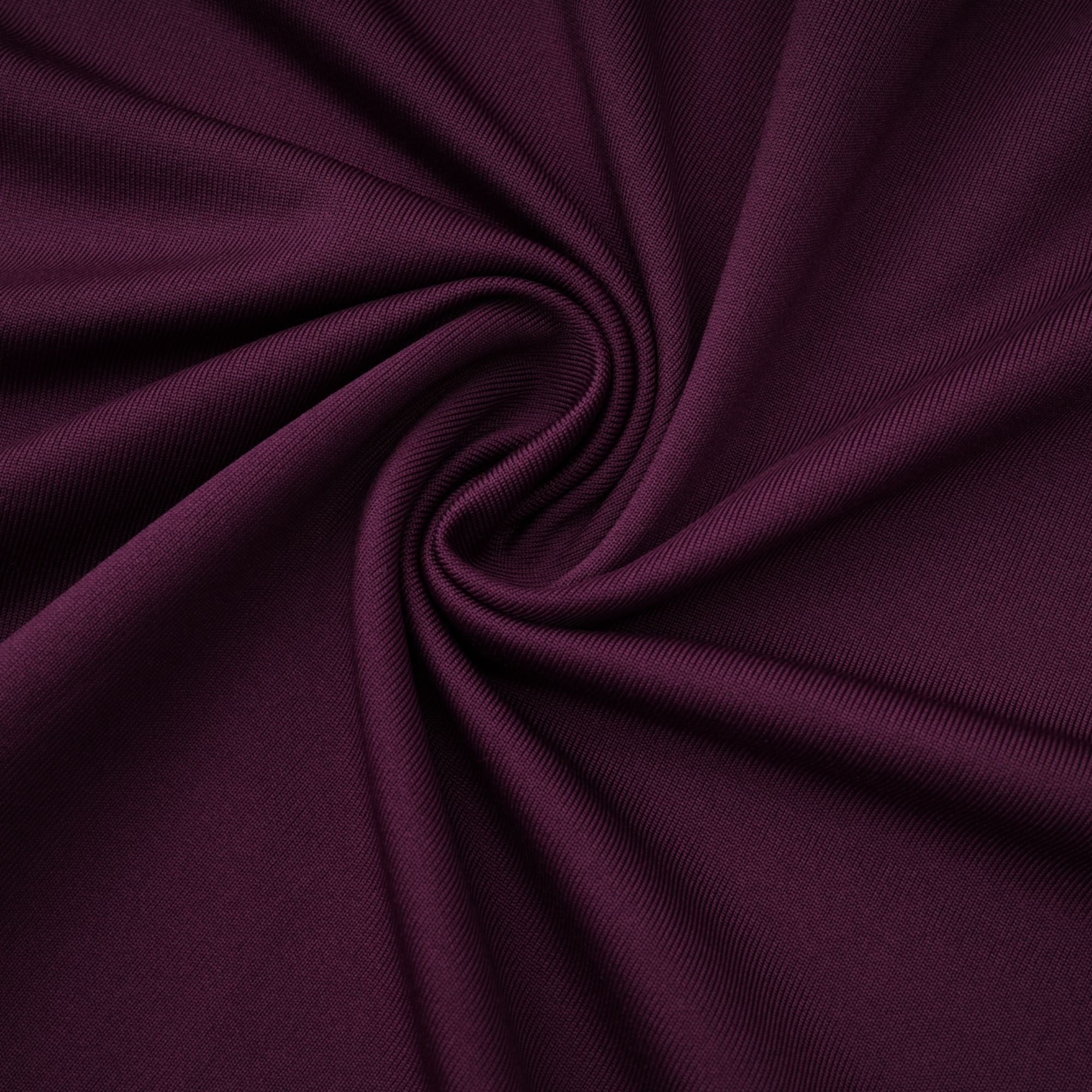 فستان طويل مزين بالدانتيل من Borbála باللون الأرجواني