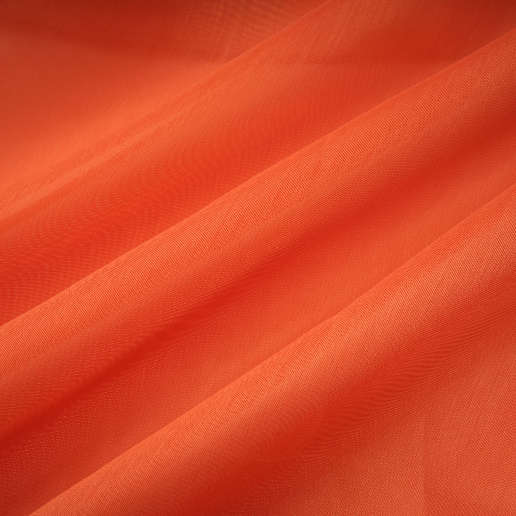 Carrie – Orangefarbenes Neckholder-Maxikleid mit Volant