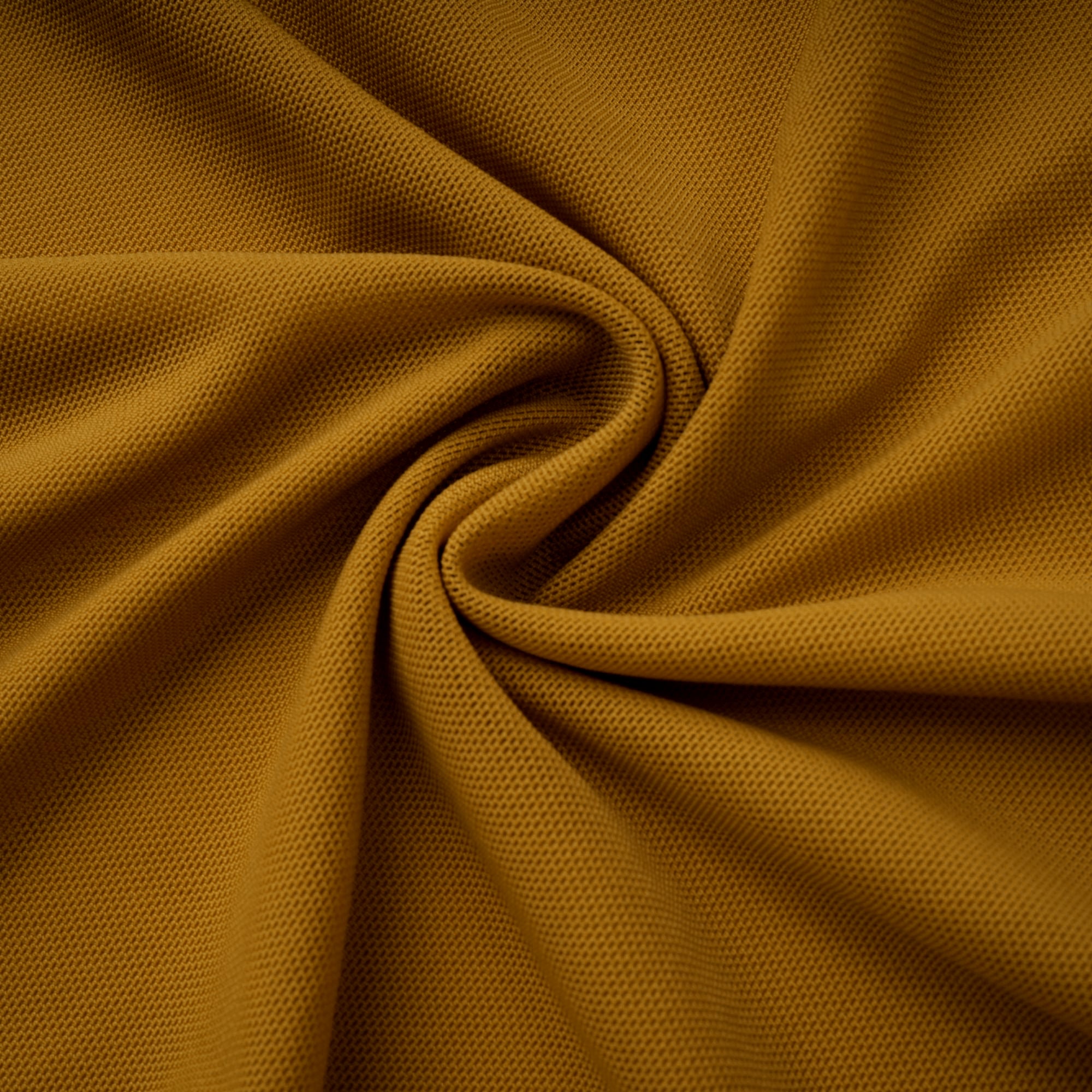 Ludivine – Ockerfarbenes, schulterfreies, gerüschtes Maxikleid mit Cut-outs