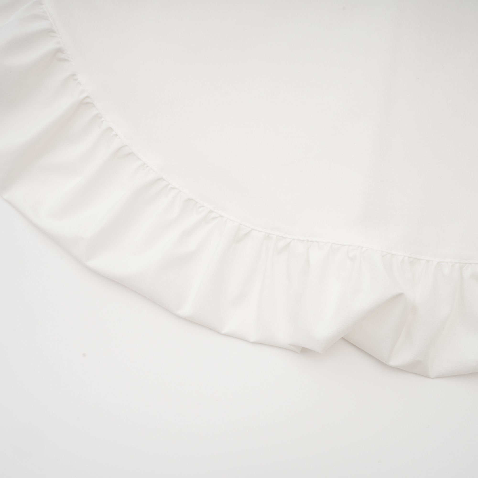 قميص ماريون منفوخ من الأسفل إلى الأعلى