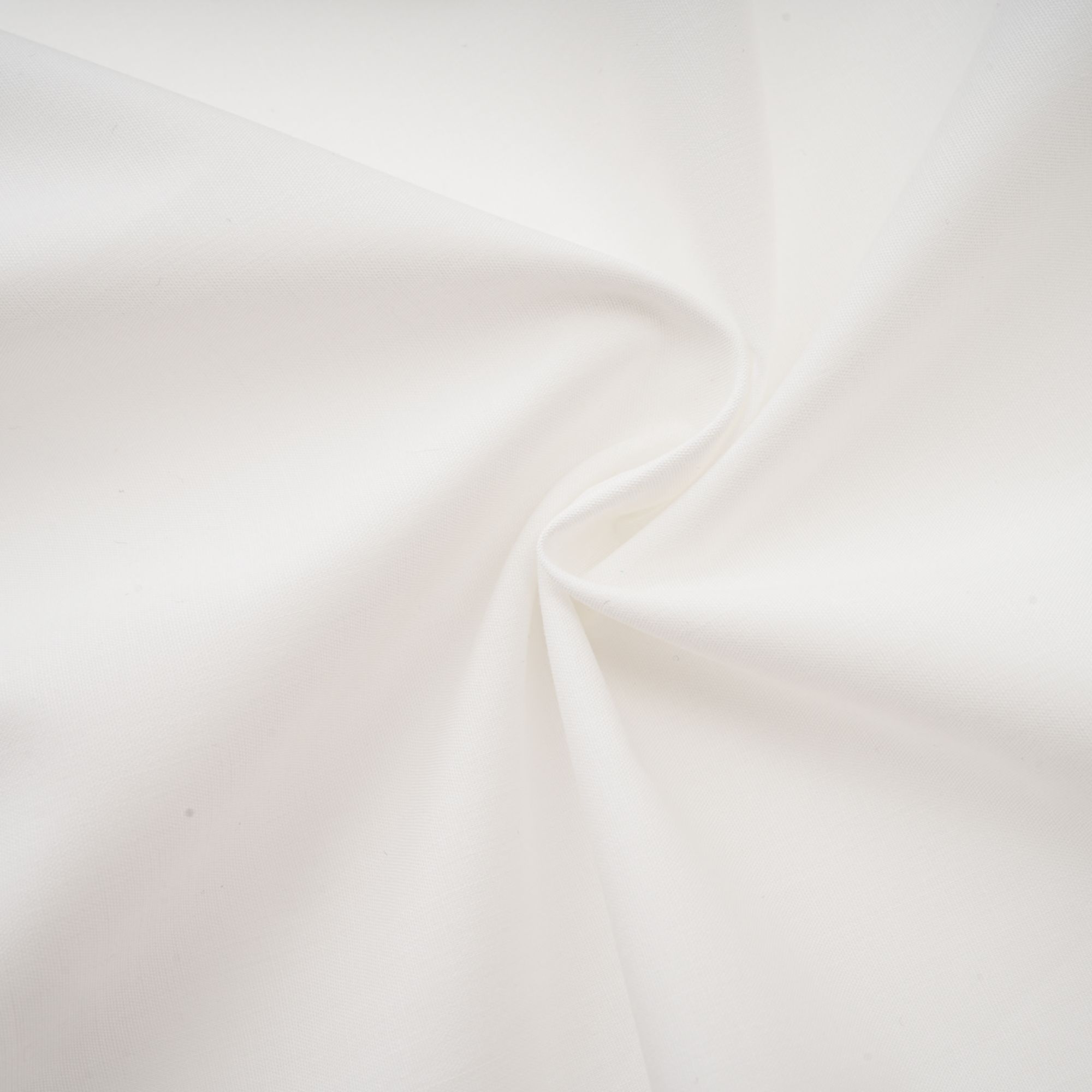 قميص ماريون منفوخ من الأسفل إلى الأعلى