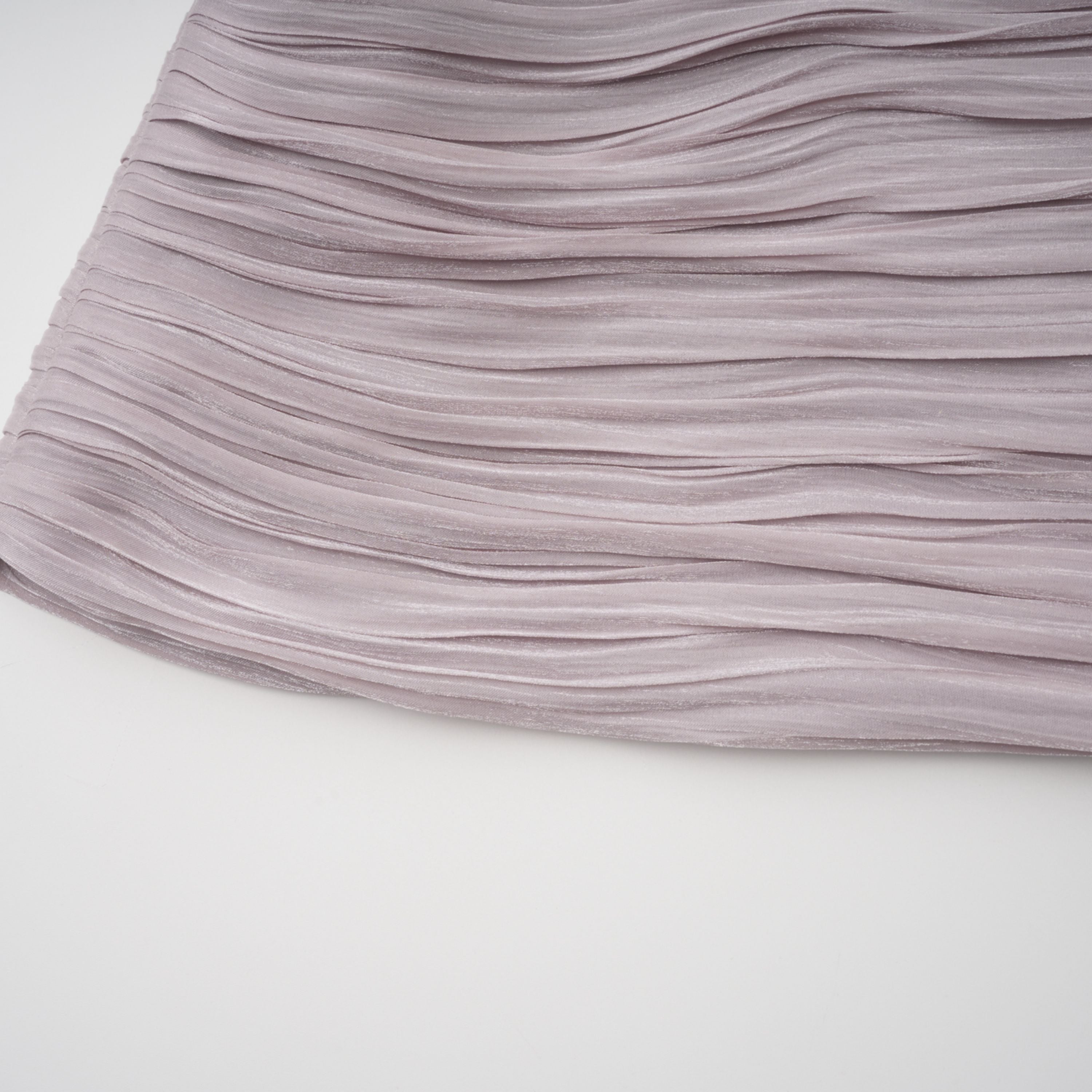 Nerida Silbernes Maxikleid mit Rollkragen und Rüschen