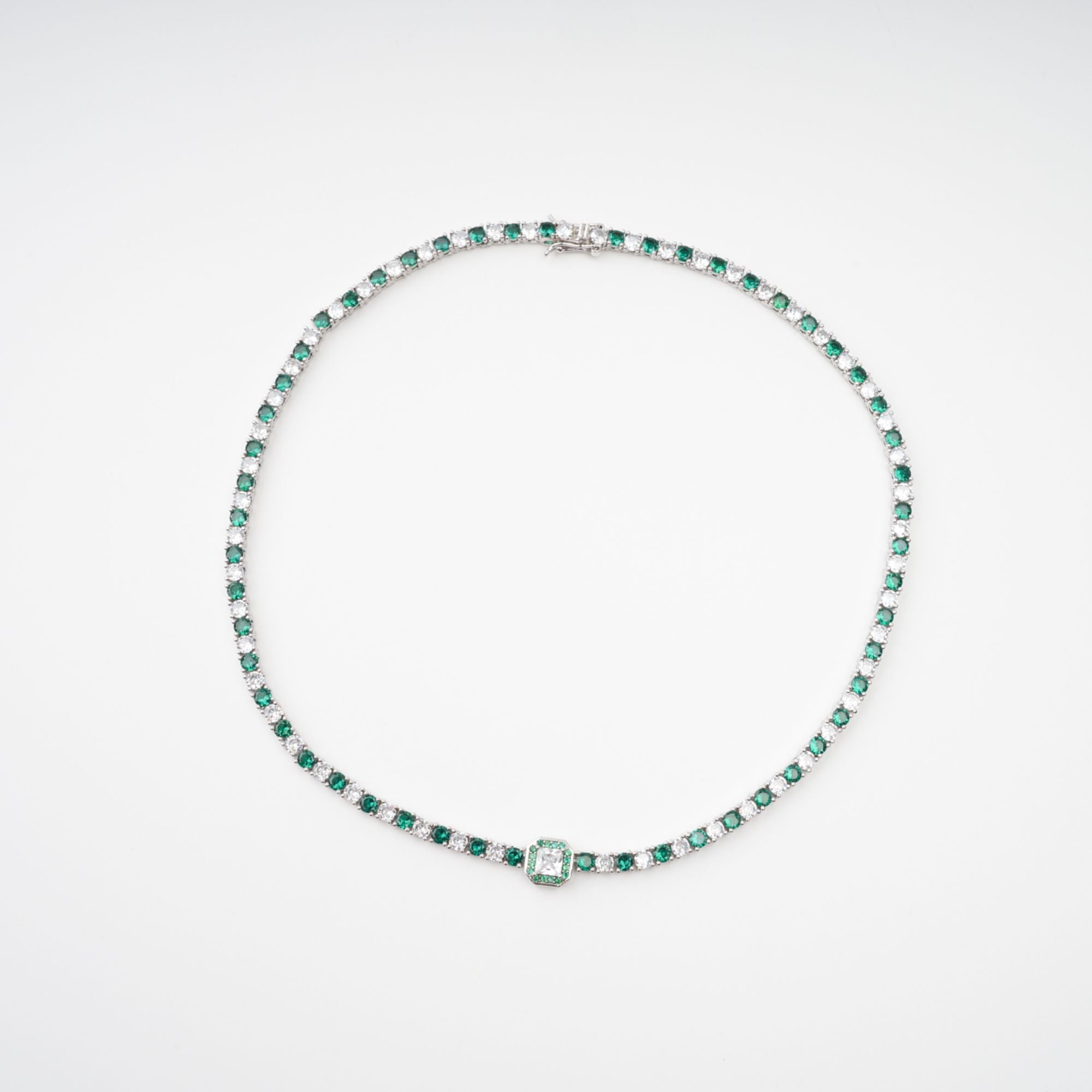 Héloïse – Halskette mit grünem Kristall