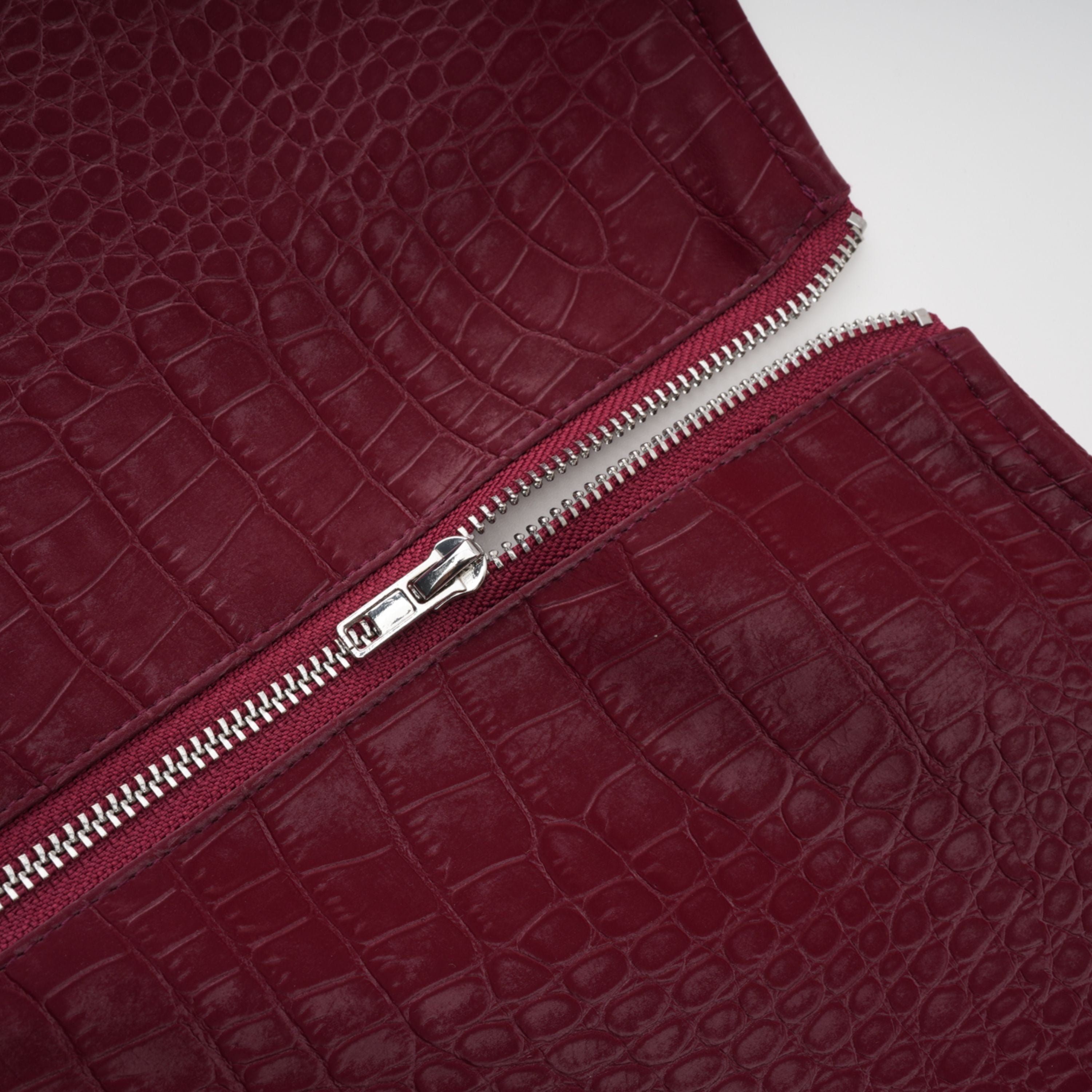 Frankie Mini-Kleid aus rotem Leder mit Zierknöpfen