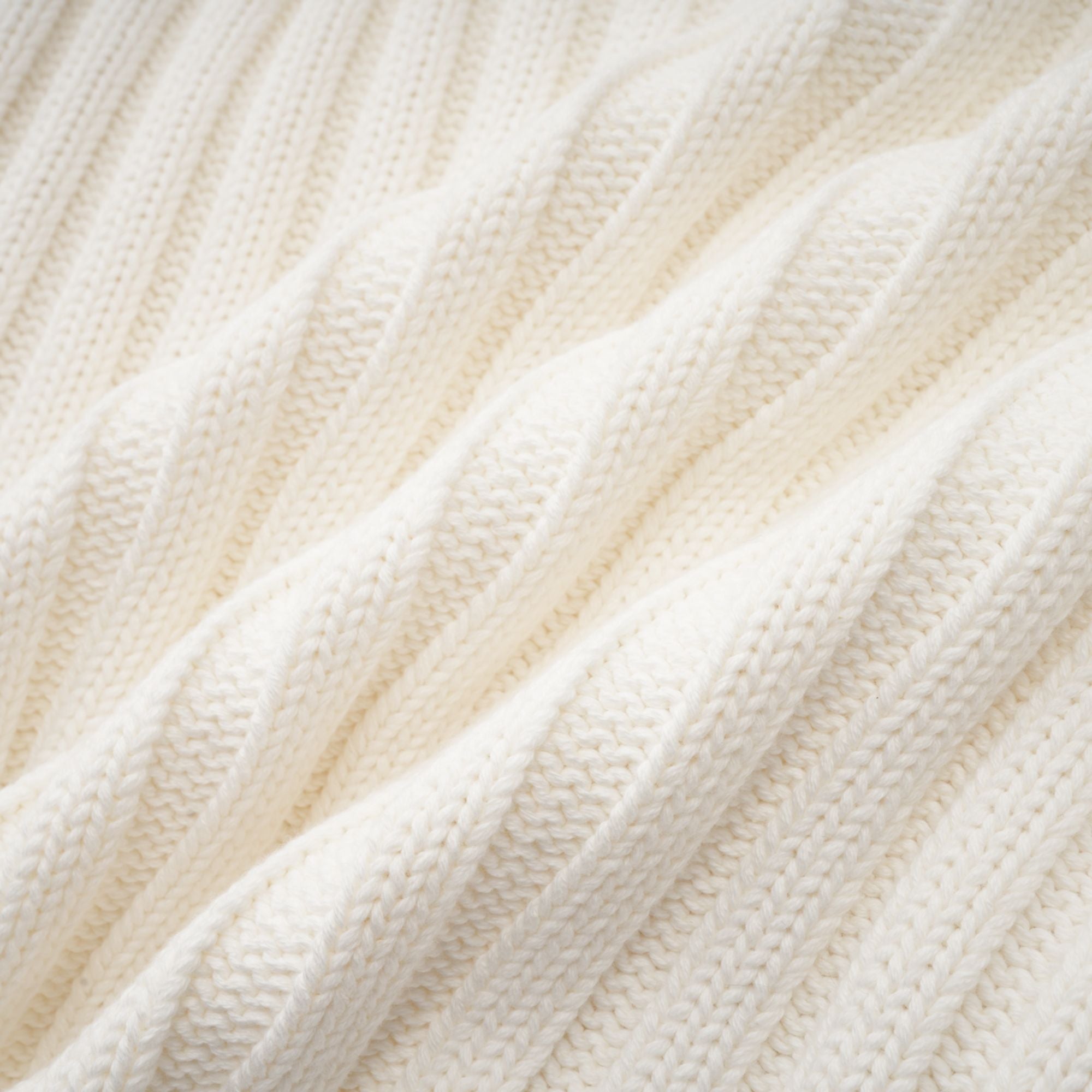 سترة Laetiecia من الفرو الصناعي المضلع