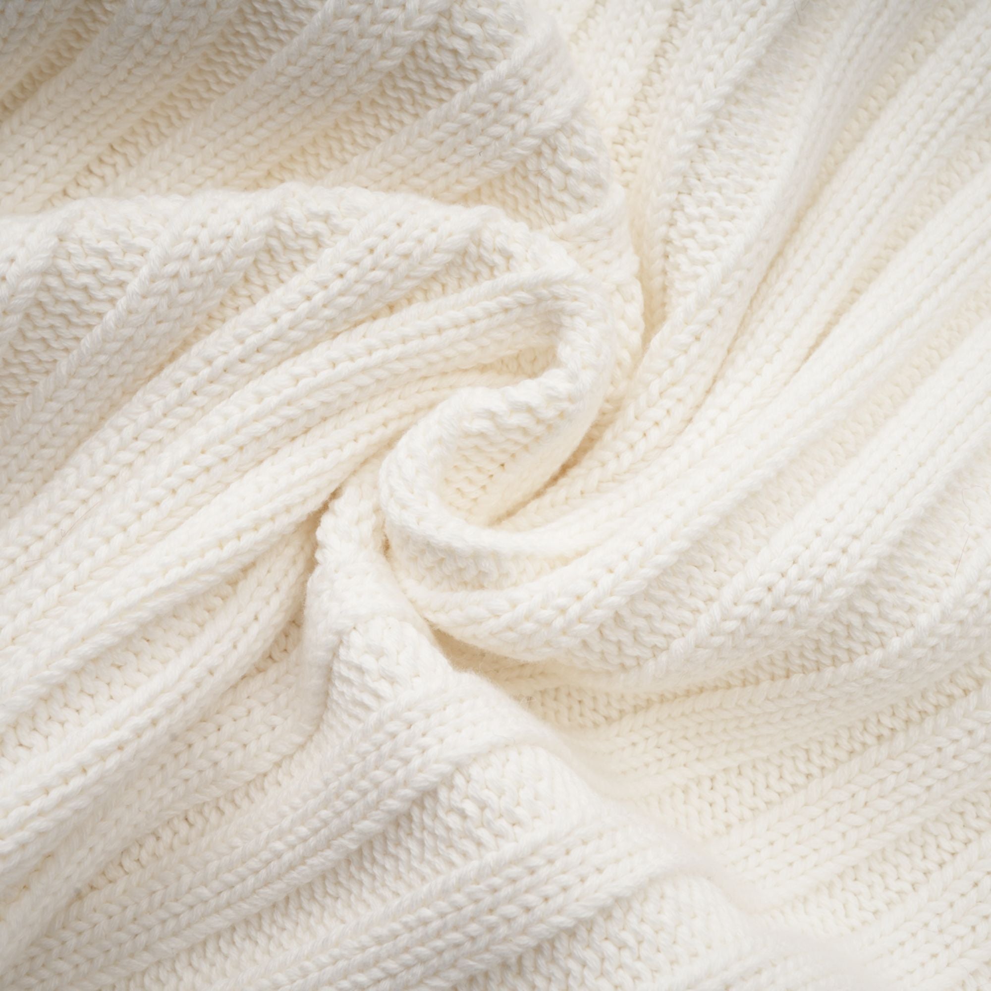 سترة Laetiecia من الفرو الصناعي المضلع