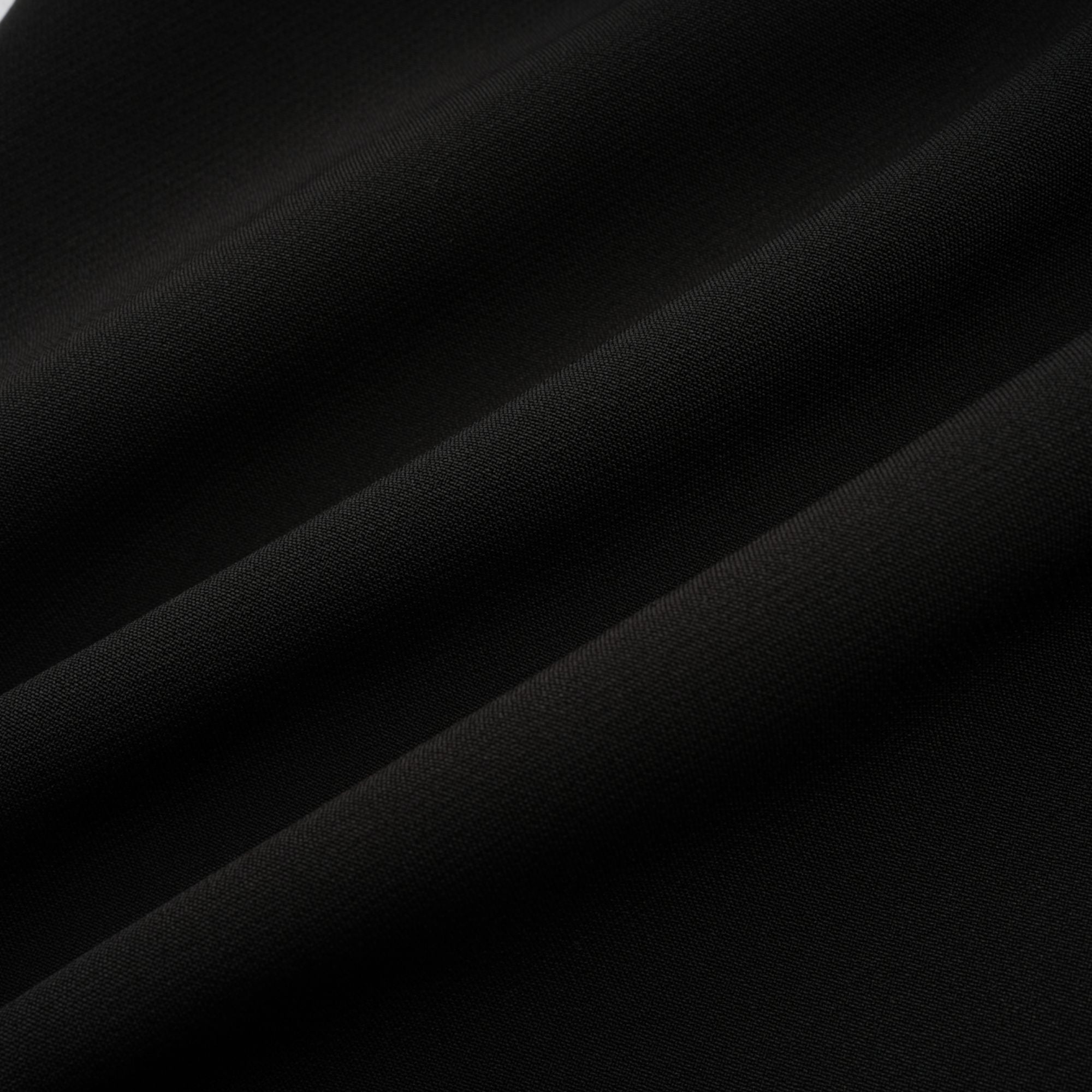 سترة أودري السوداء المزينة بالكريستال