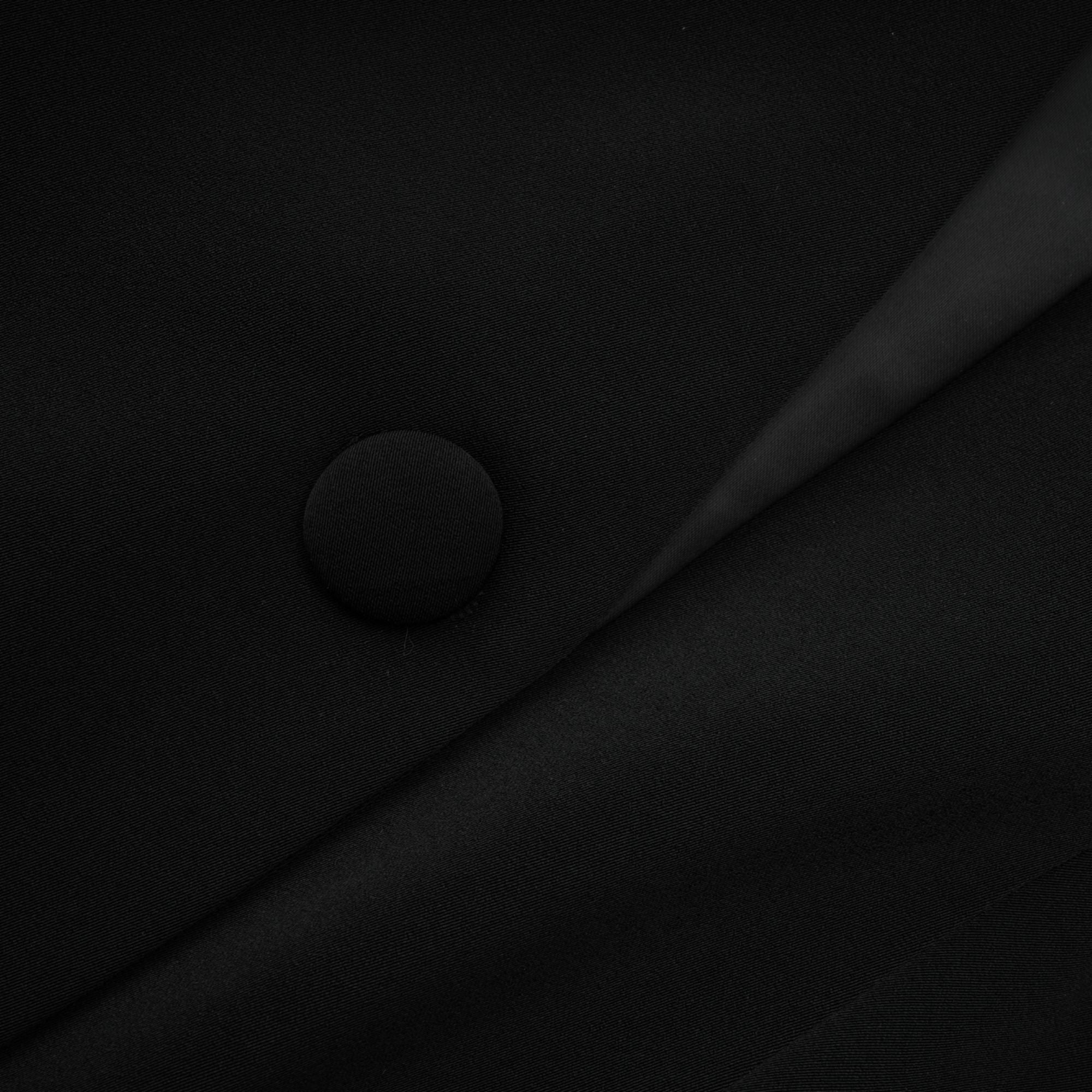 Delphine – Passendes Set aus schwarzer, verzierter Jacke und Hose