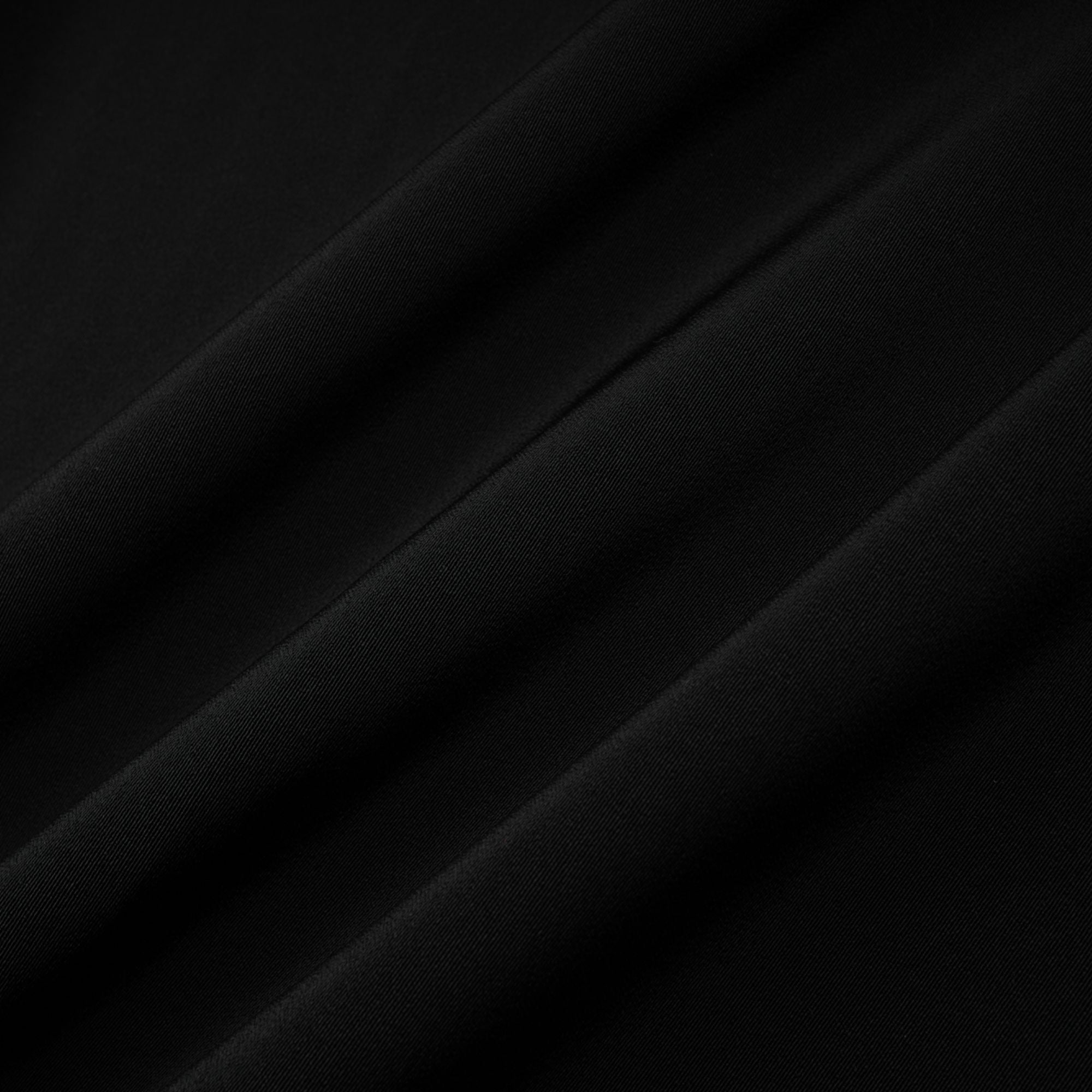 Delphine – Passendes Set aus schwarzer, verzierter Jacke und Hose