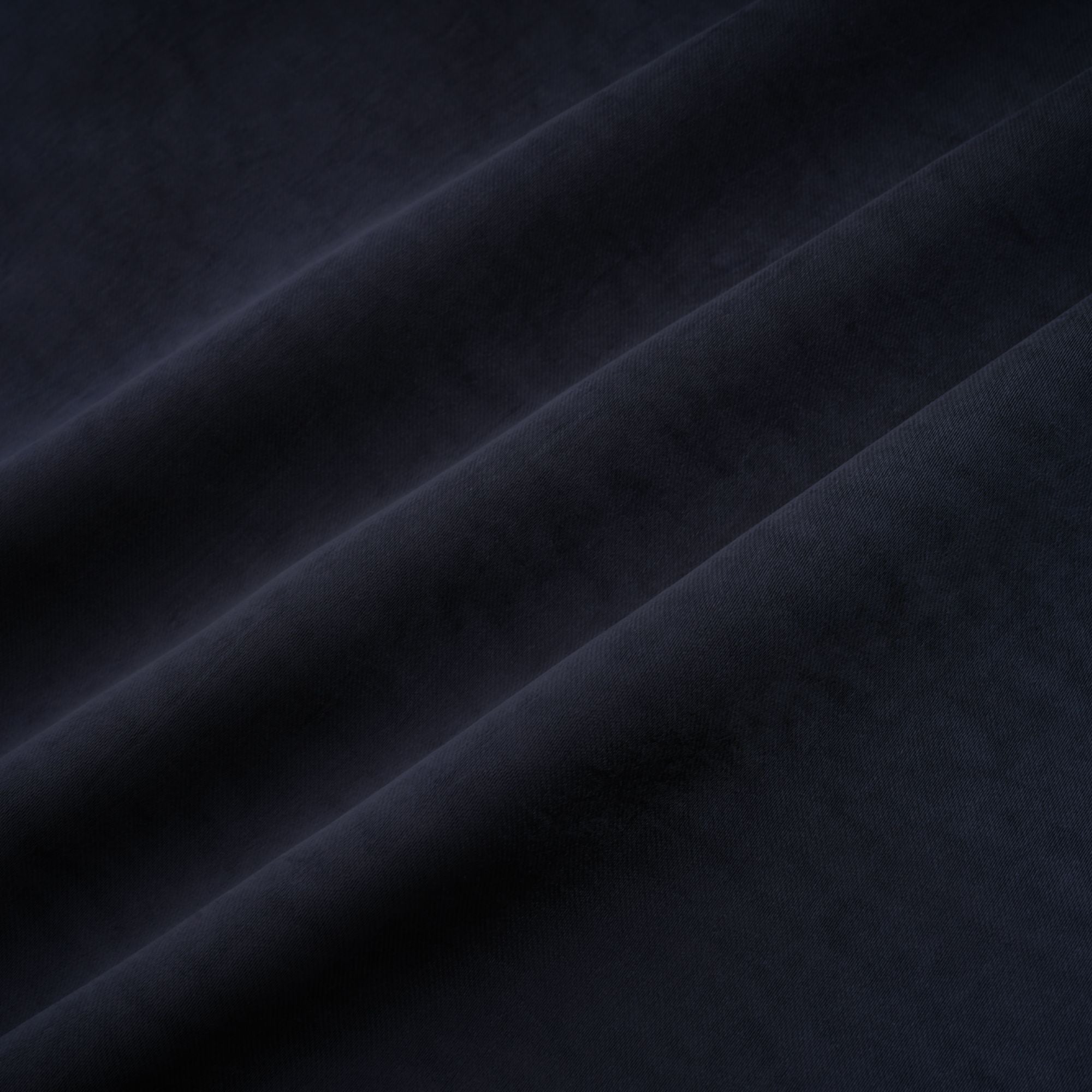 فستان ماكسي أزرق من جوزيت بخصر ببلوم