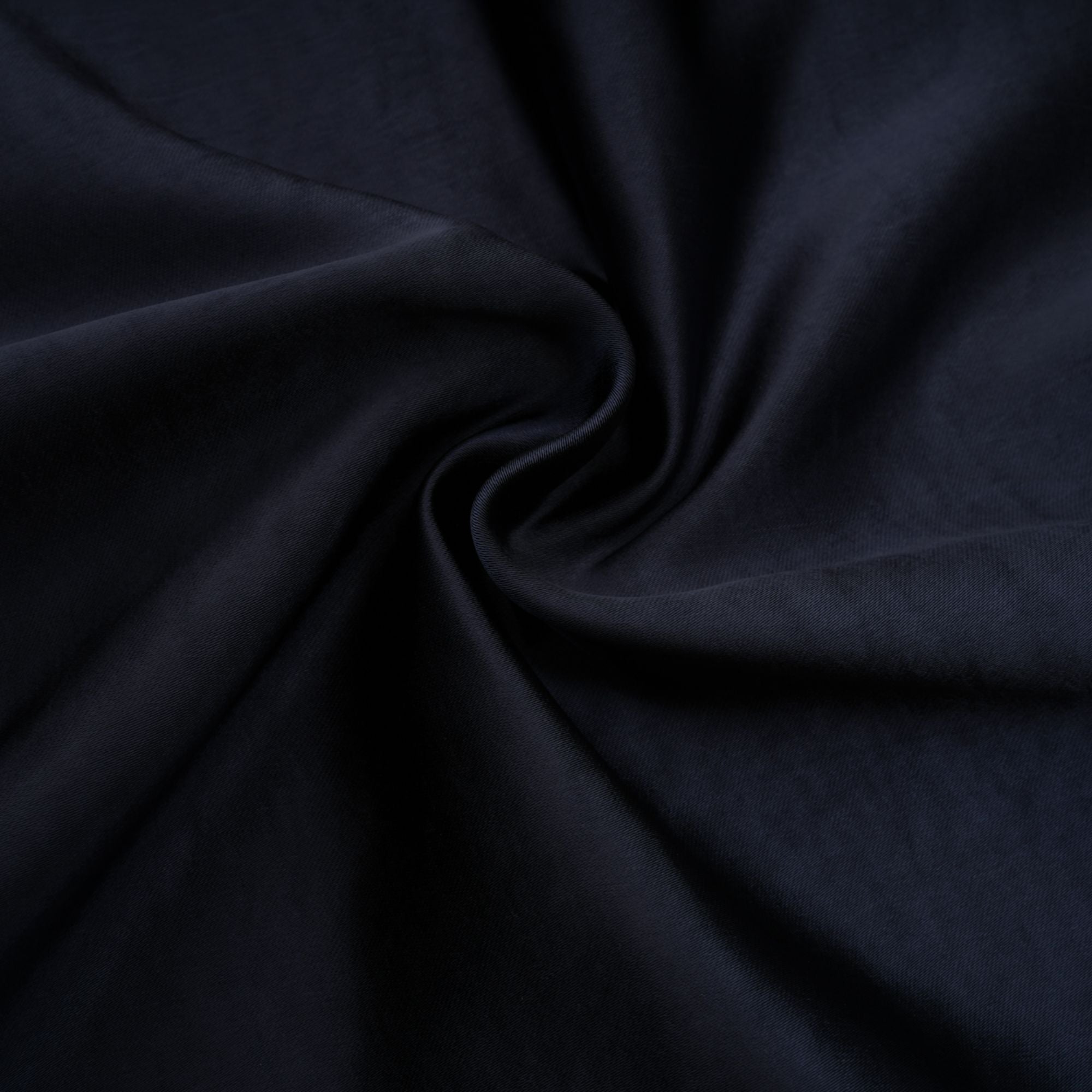 فستان ماكسي أزرق من جوزيت بخصر ببلوم