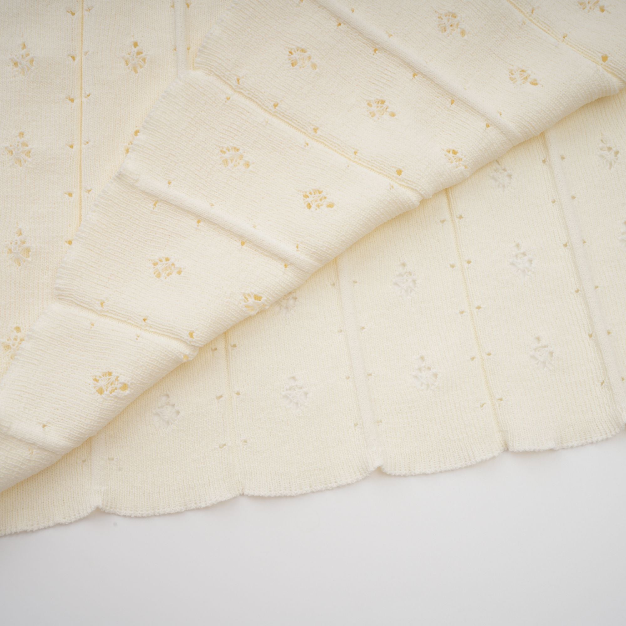 Donatienne – Weißes Maxikleid aus Strick mit Kunstperlen