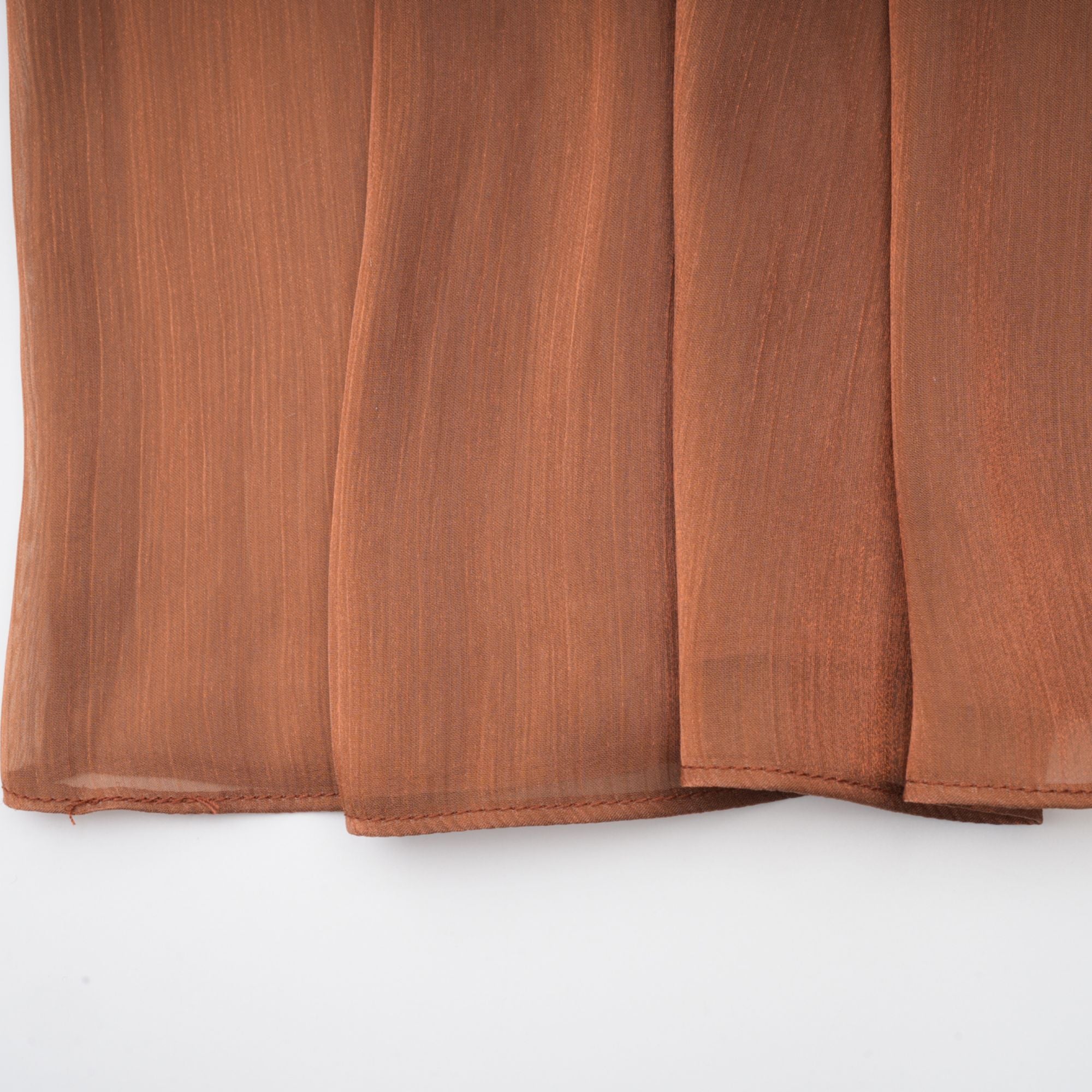 فستان ميلا براون ماكسي ساتان مطوي