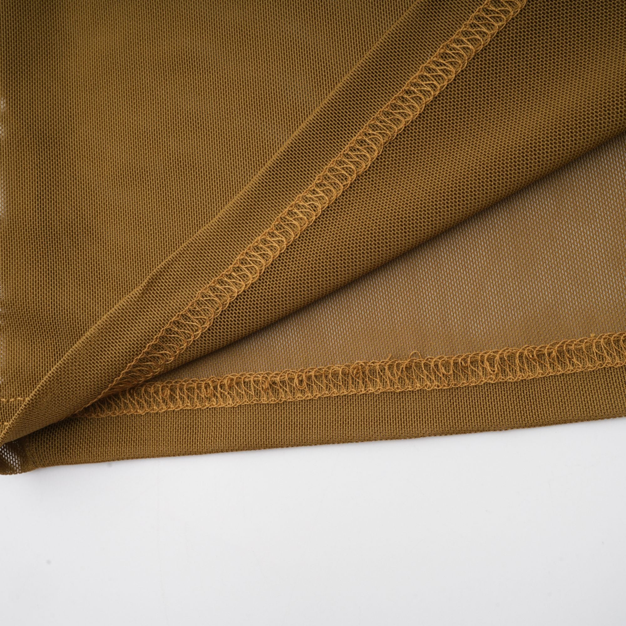 Gloria – rückenfreies Maxikleid mit Kapuze und überkreuztem Saum