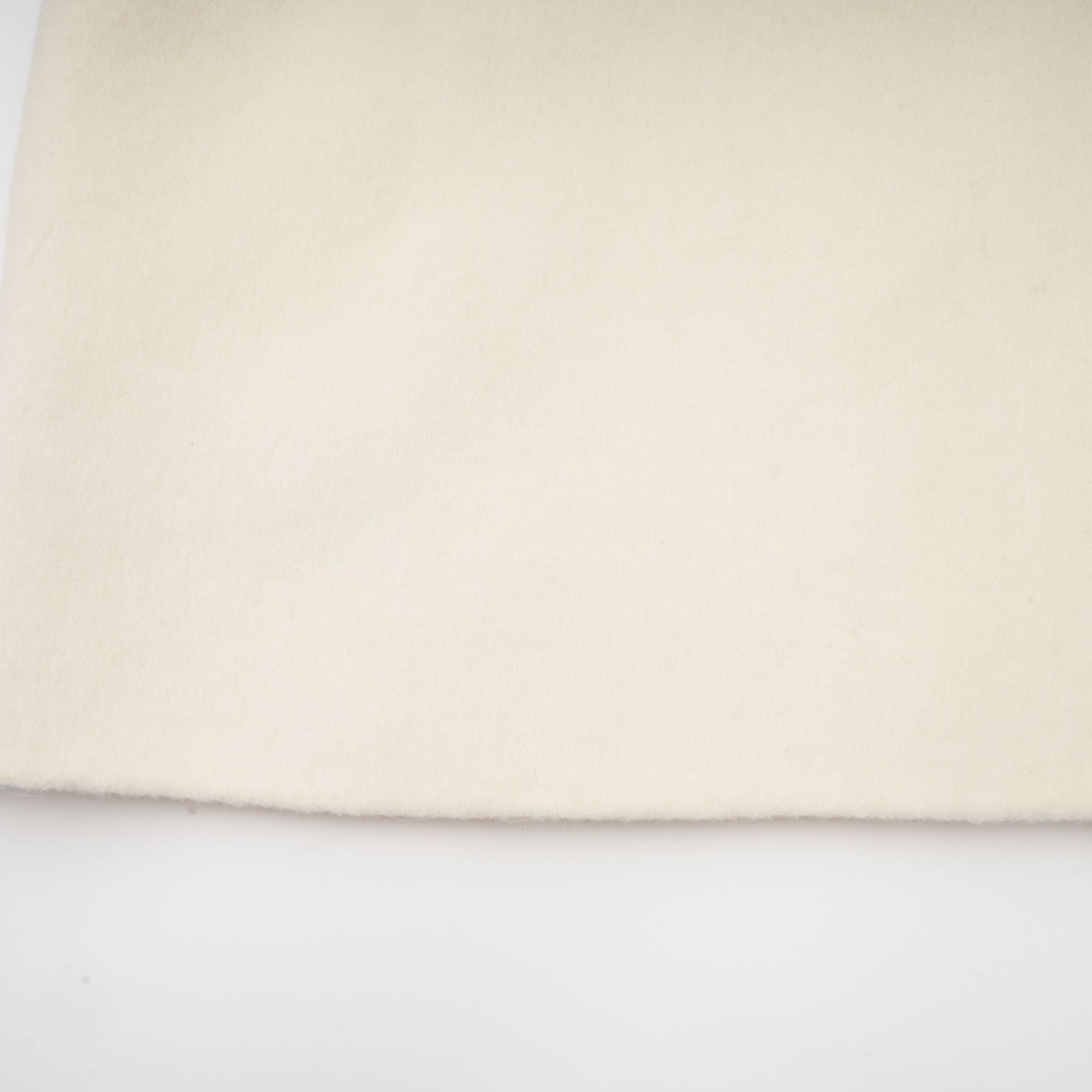 معطف كوليت من الصوف والفراء الأبيض مع عقدة