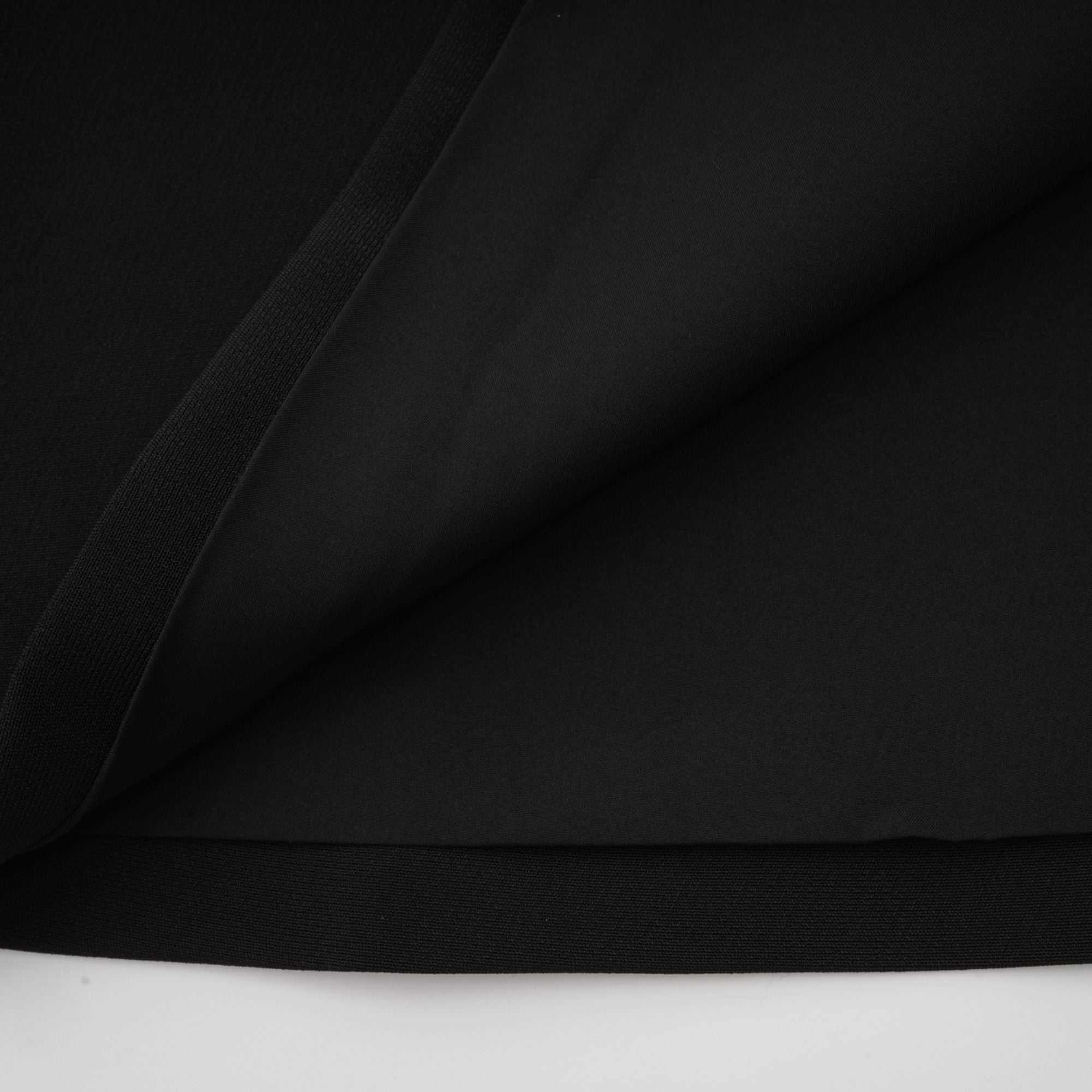 فستان قصير مزين بألوان متباينة من Esmée