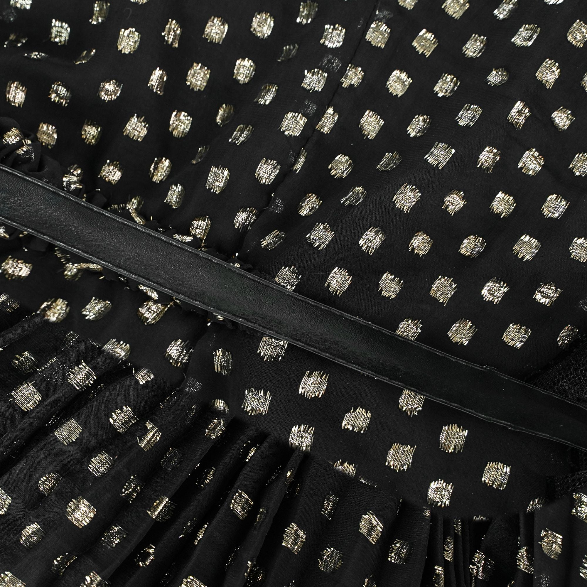 Aloïse – Schwarzes, gepunktetes, plissiertes Midikleid