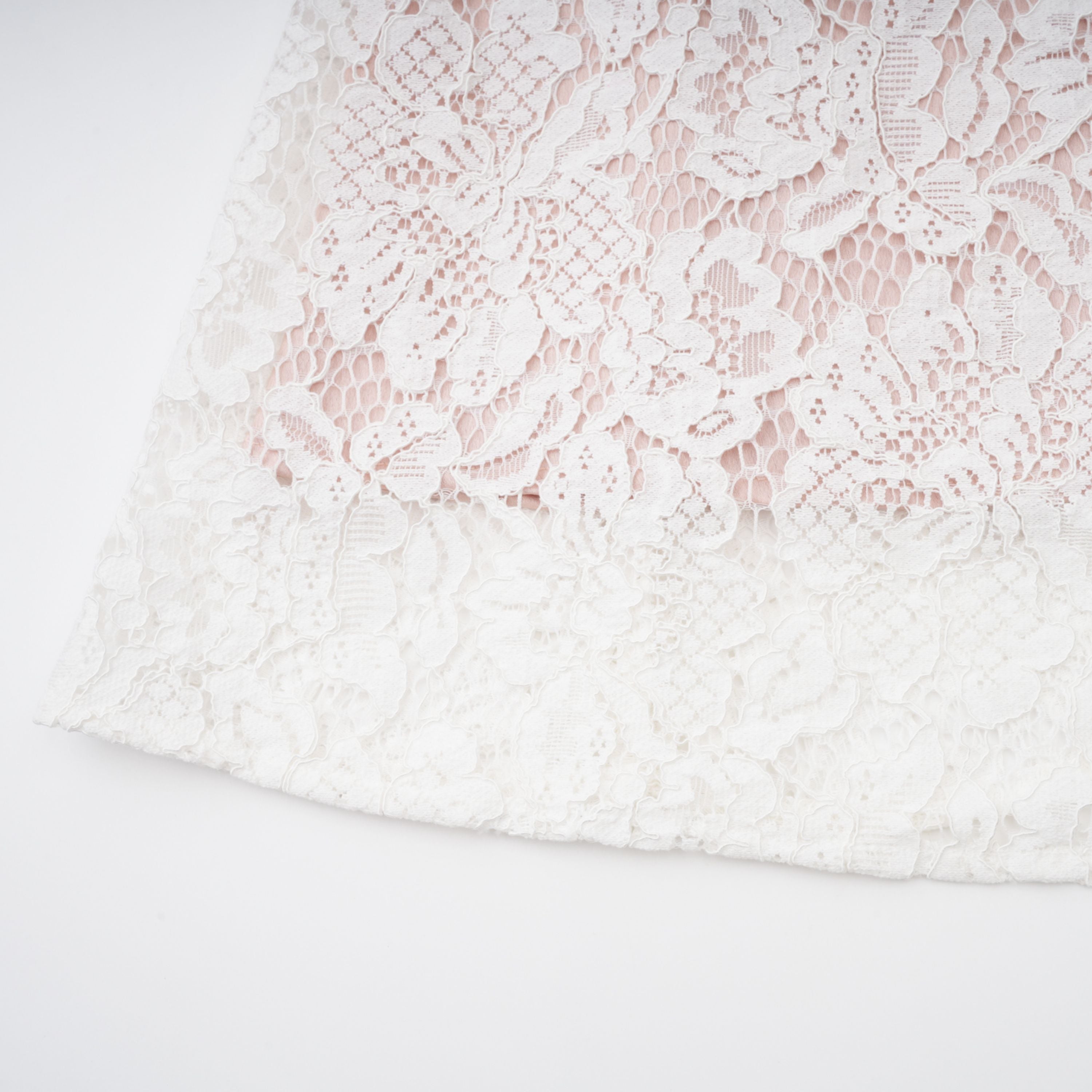 Marzia White Ribbon Detail Floral Lace Maxi Dress