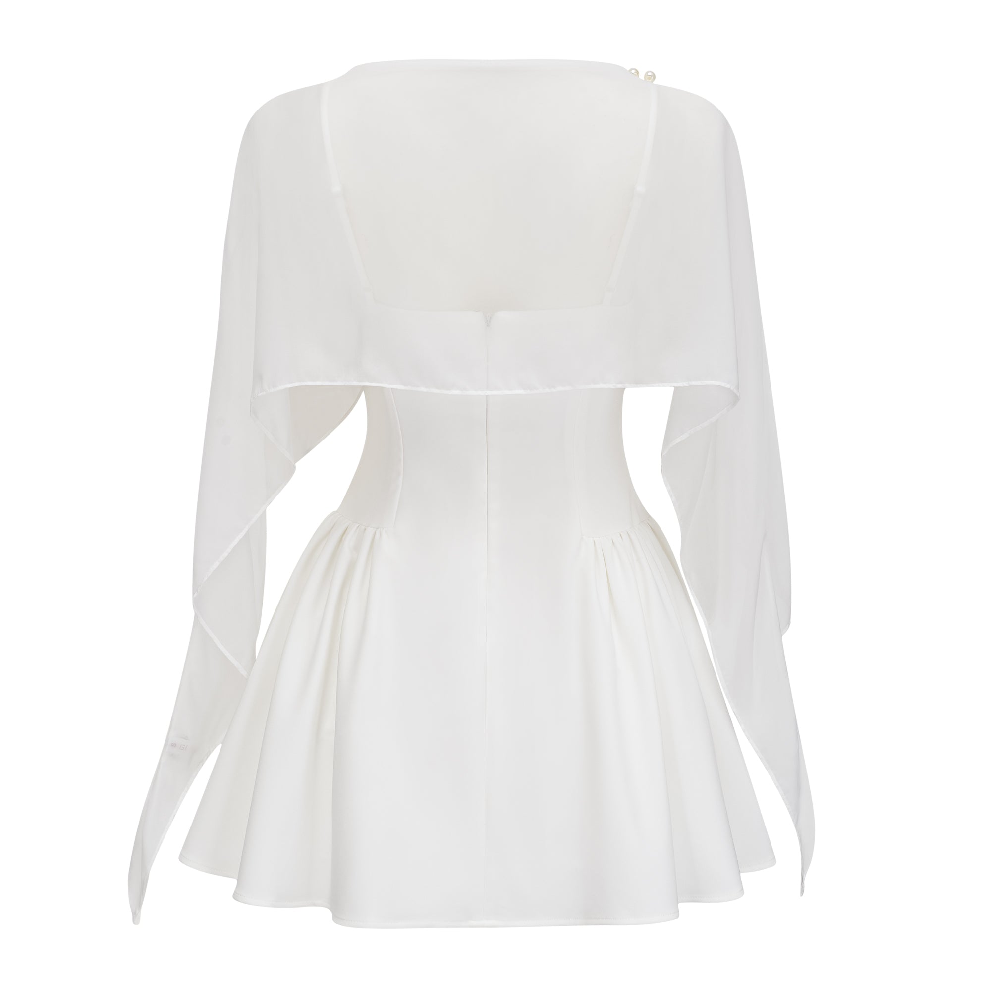 فستان قصير بخصر محدد من تصميم سارة وايت مع رداء