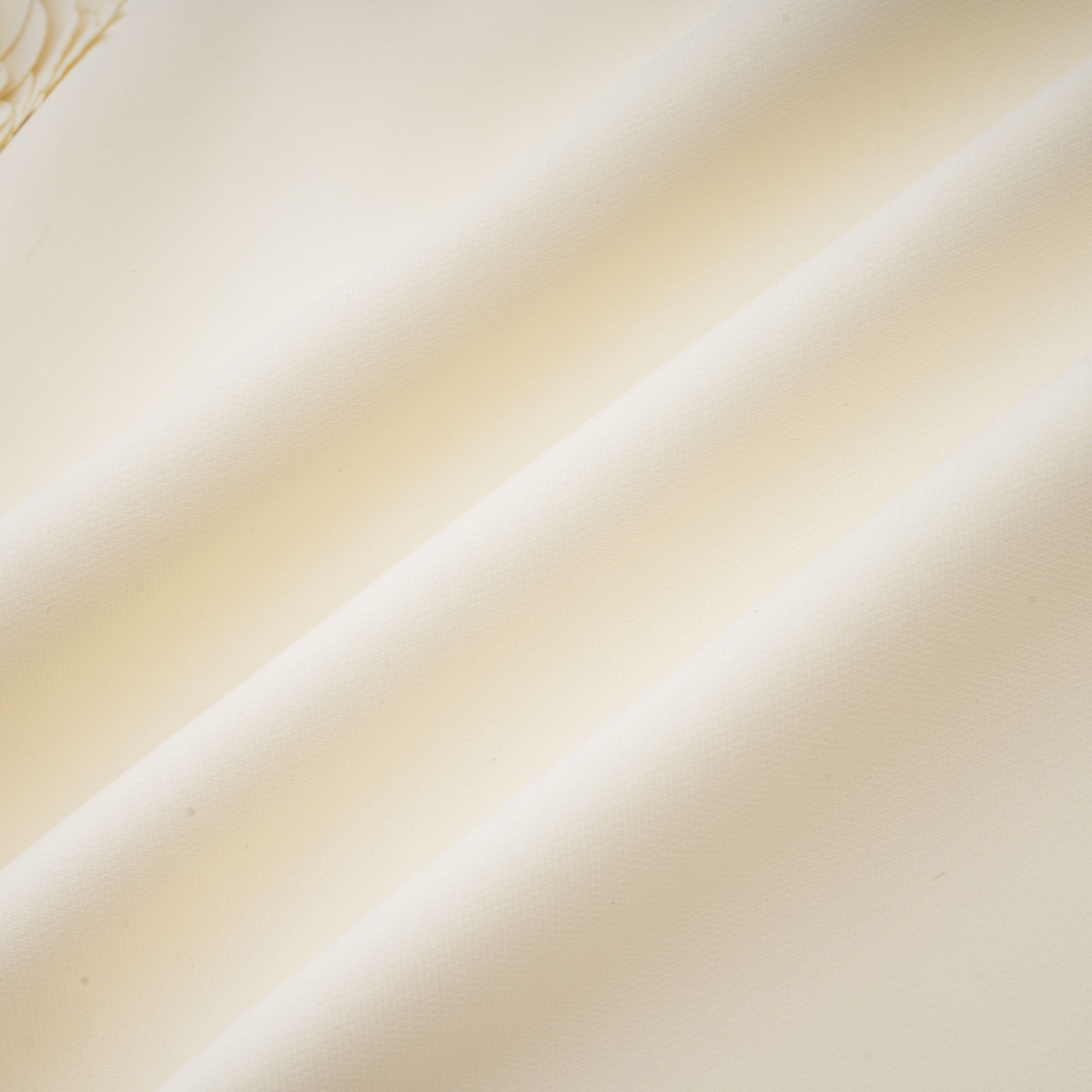 طقم سترة وتنورة متناسقة مزينة بالزهور من Vivien