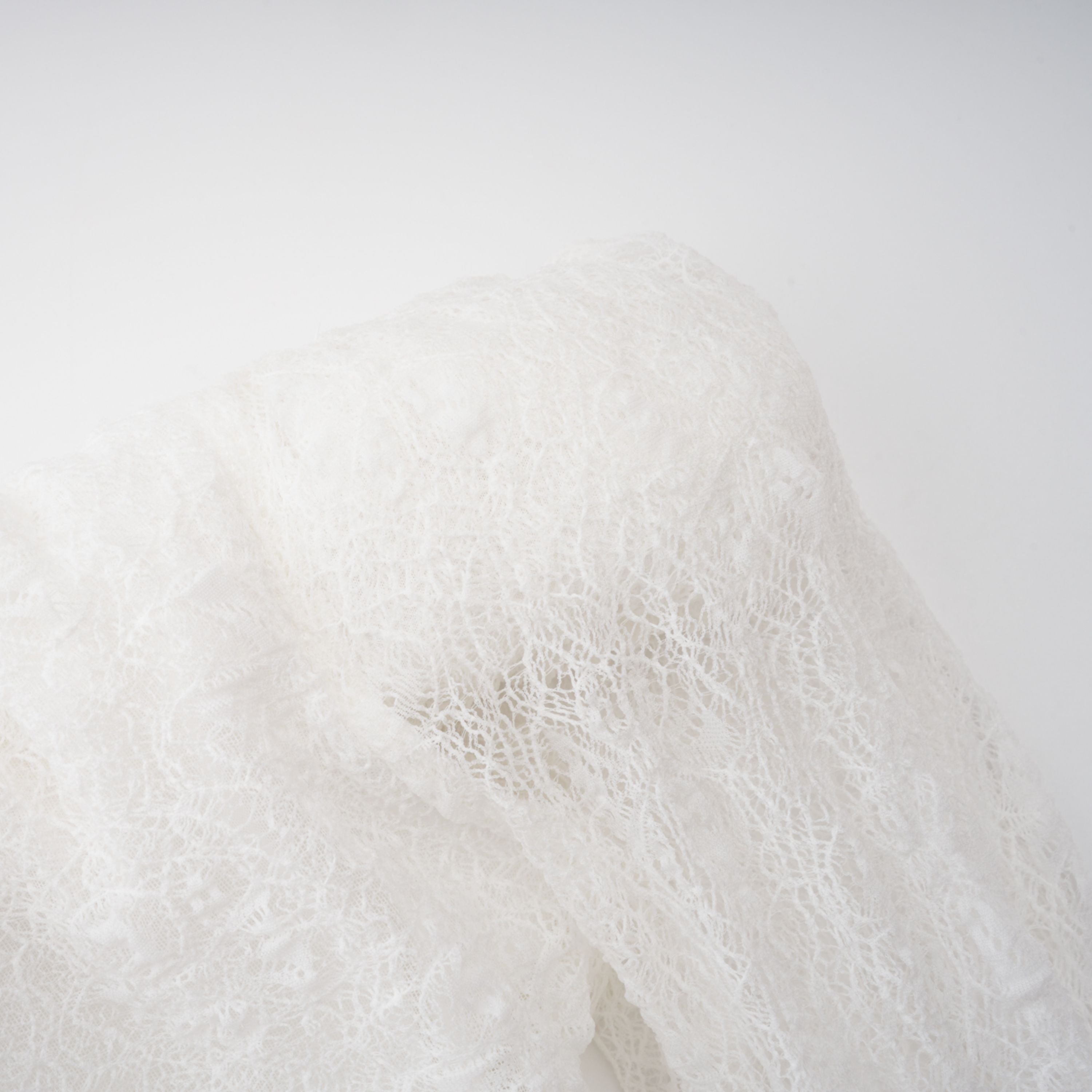 Étincelle White Ruched Lace Maxi Dress