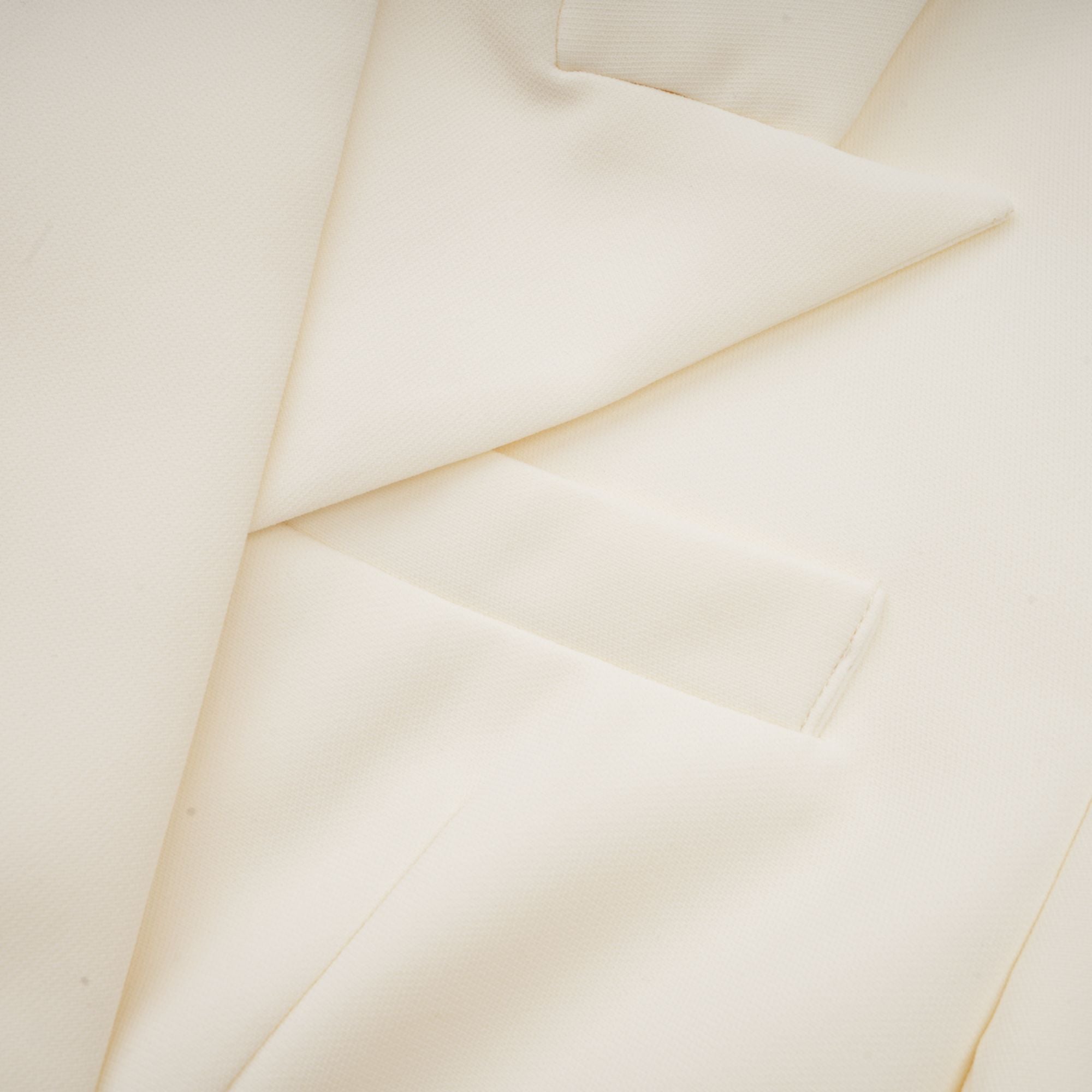 طقم سترة وتنورة متناسقة مزينة بالزهور من Vivien