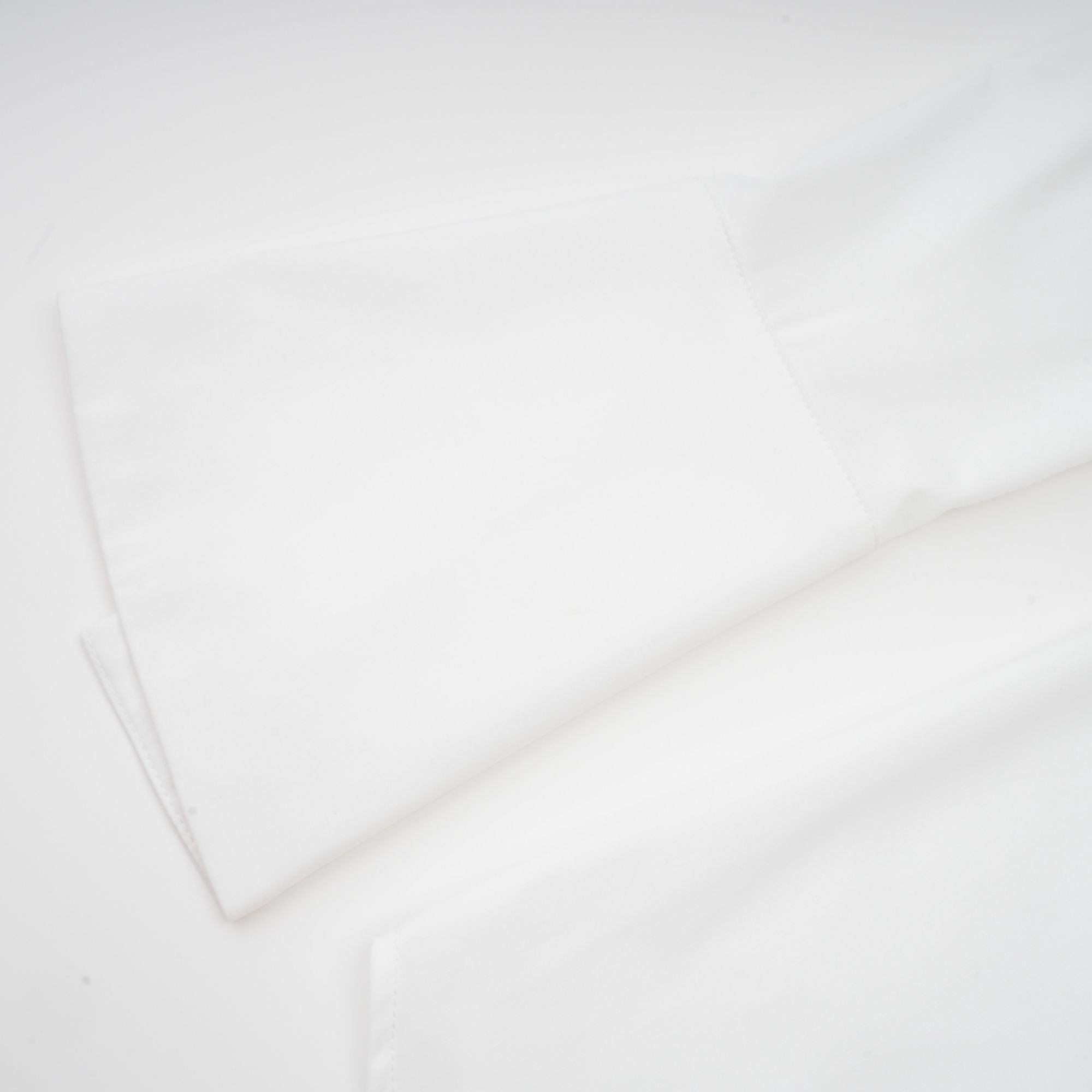 طقم قميص وتنورة متناسقين بطبعات الأزهار من Léonor