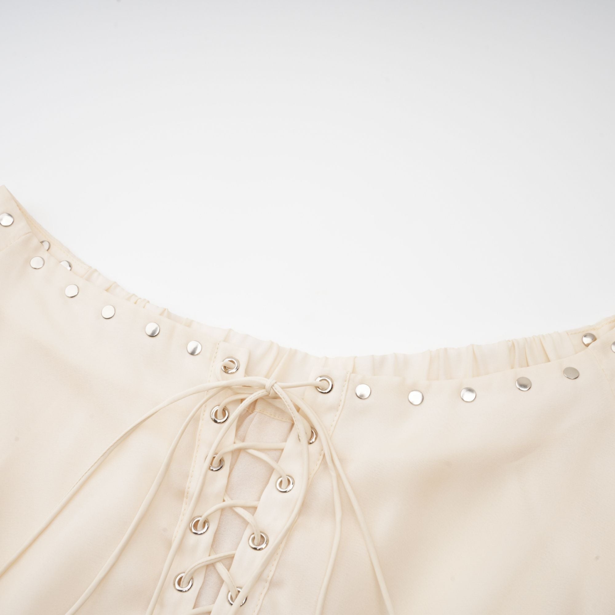 فستان ليزيت شيفون قصير بدون أكتاف