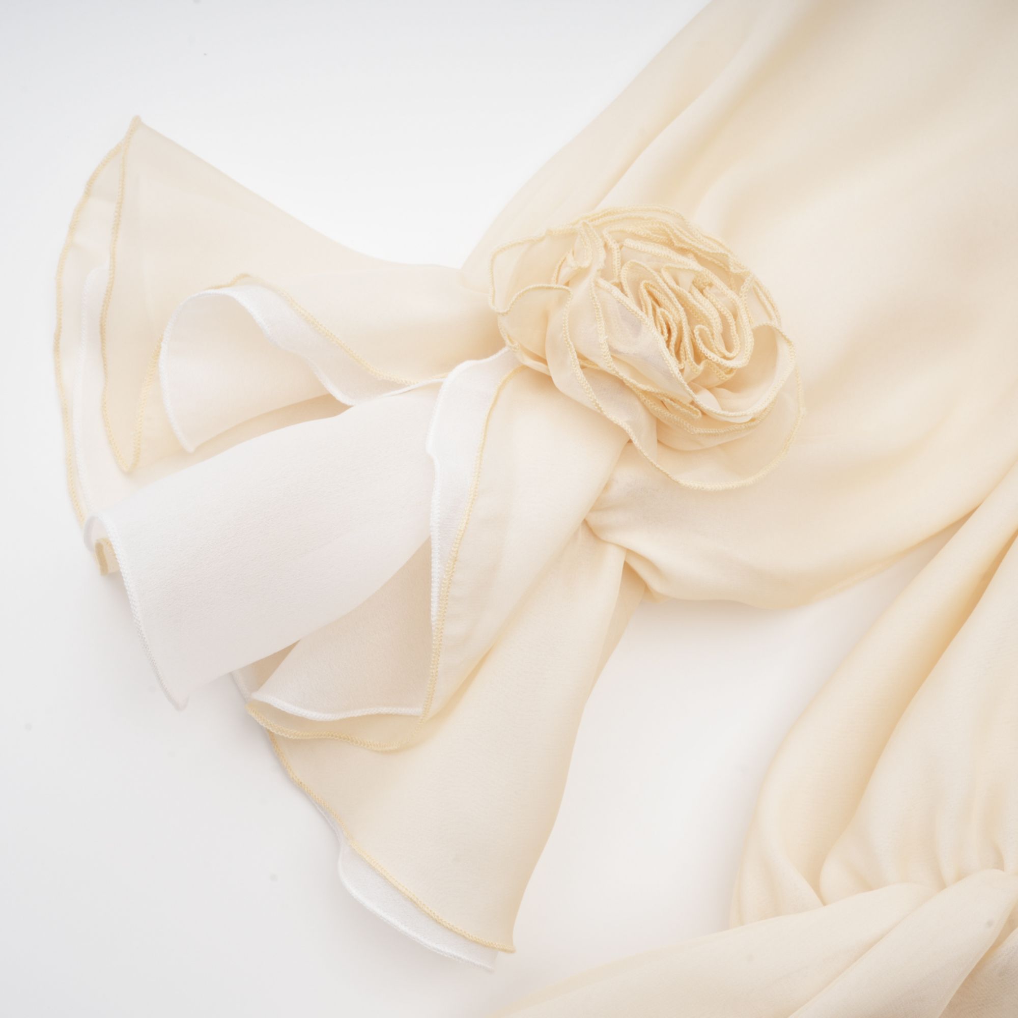 فستان ليزيت شيفون قصير بدون أكتاف