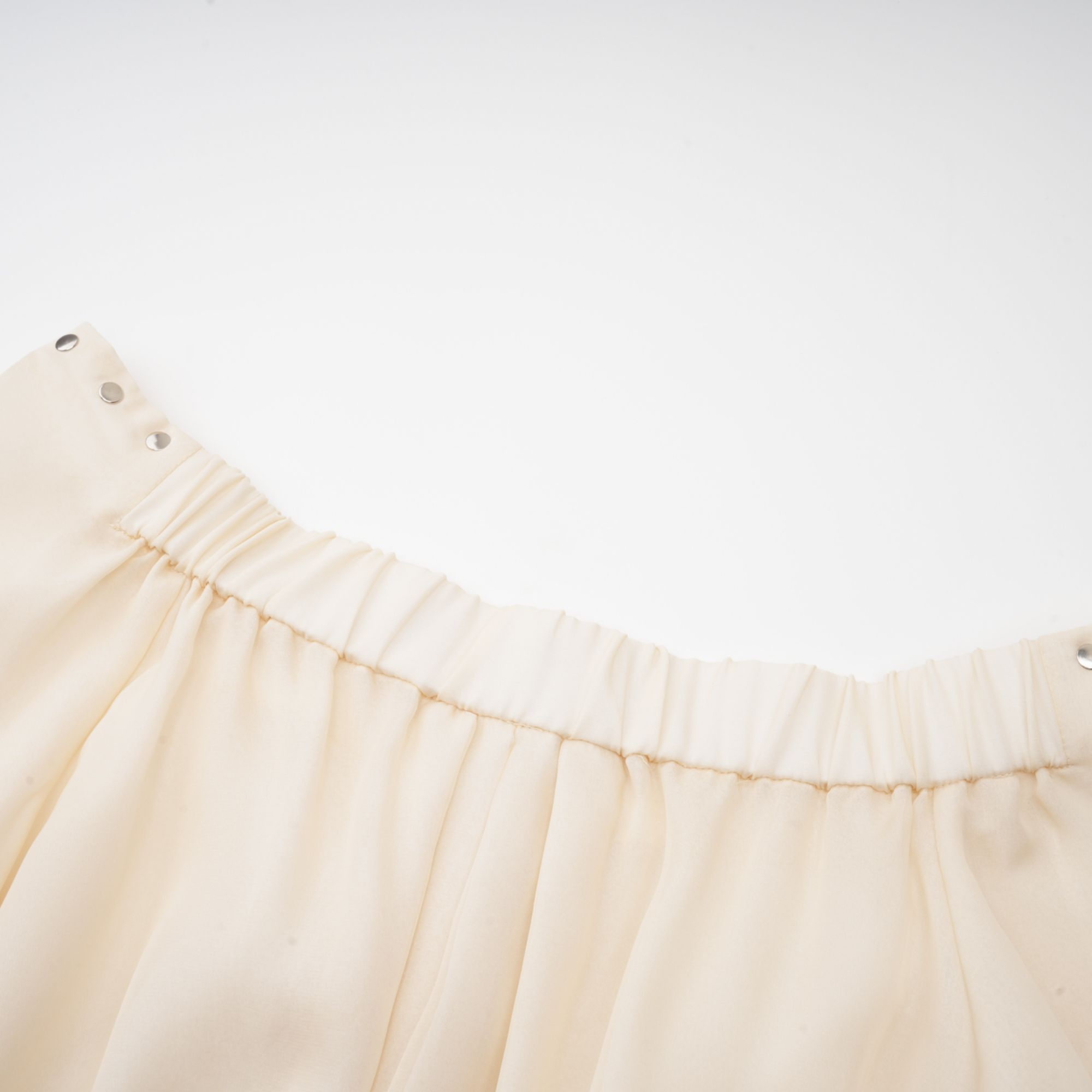 فستان ليزيت شيفون قصير بدون أكتاف