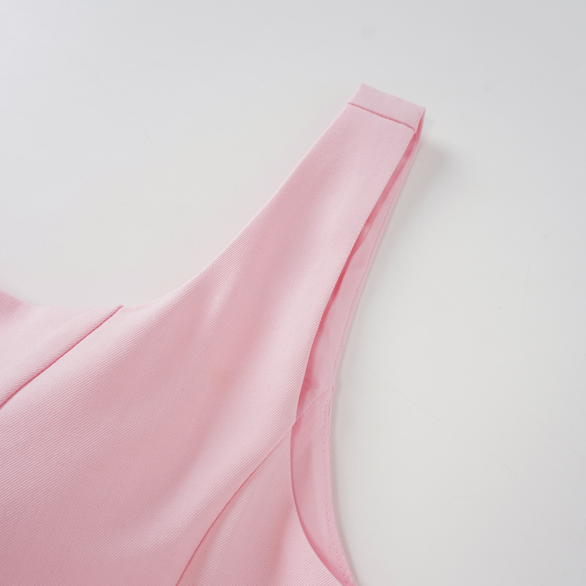 طقم فاليريا المنسجم مزين بالكريستال الوردي