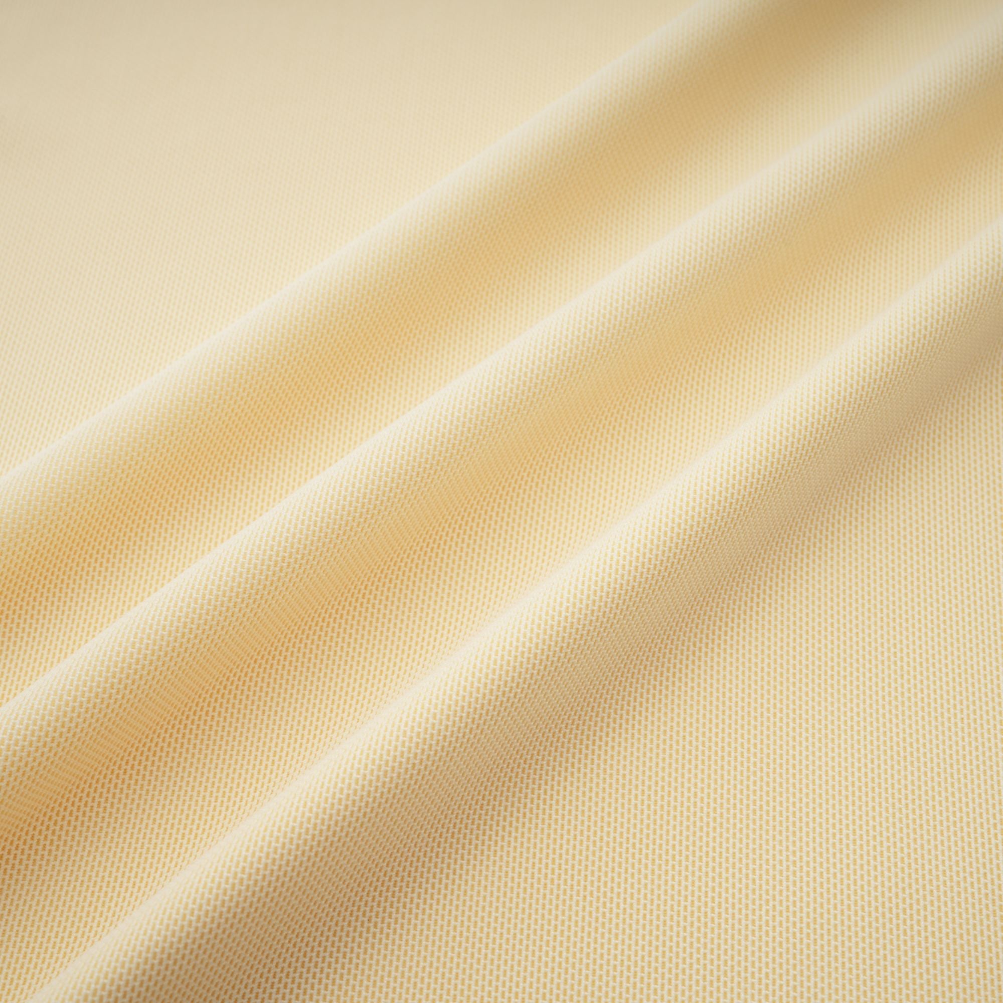 فستان كاثرين ماكسي مطوي غير متماثل باللون الأبيض