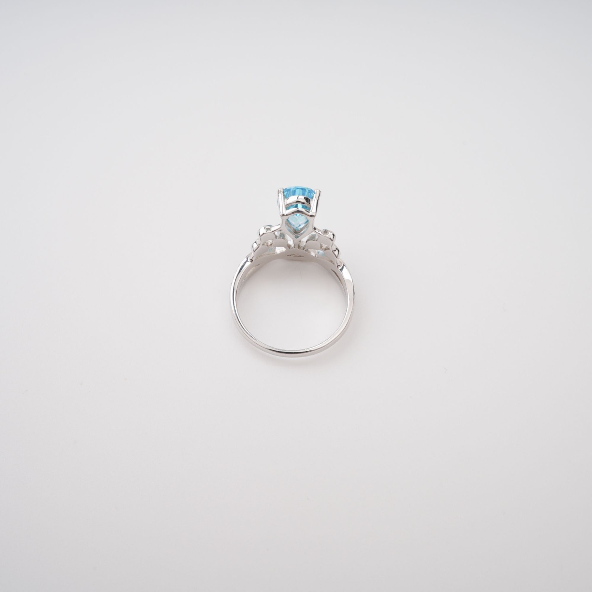 خاتم كوليت من الفضة الإسترلينية مرصع بأحجار كريمة على شكل كمثرى باللون الأزرق