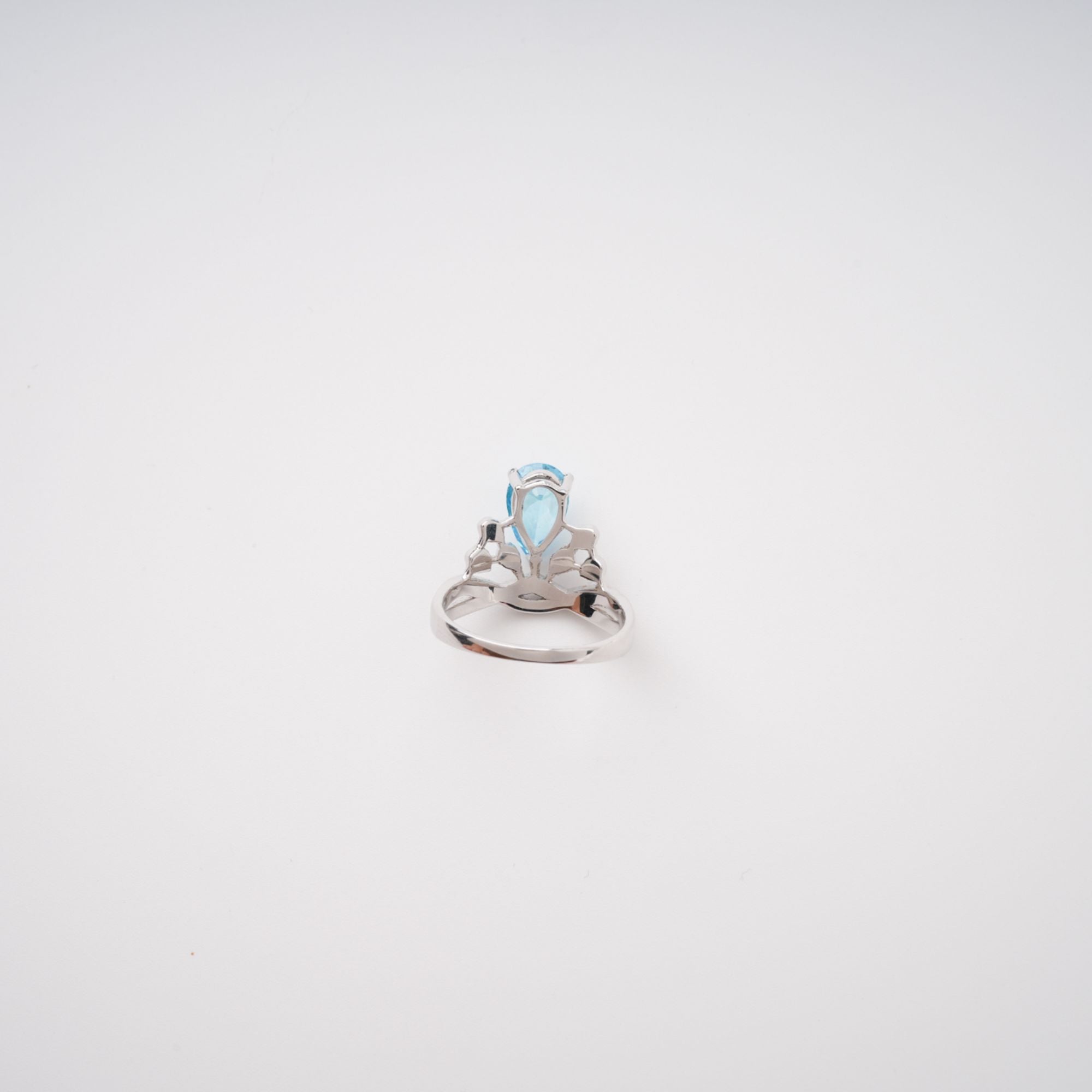 خاتم كوليت من الفضة الإسترلينية مرصع بأحجار كريمة على شكل كمثرى باللون الأزرق